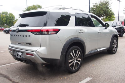 2024 Nissan Pathfinder Platinum