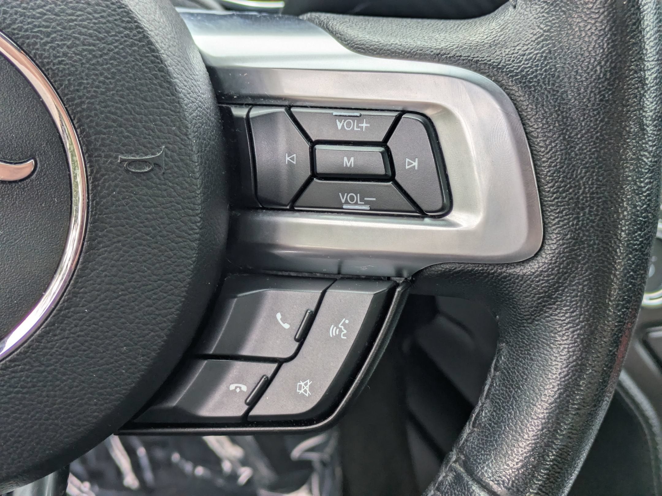2017 Ford Mustang V6