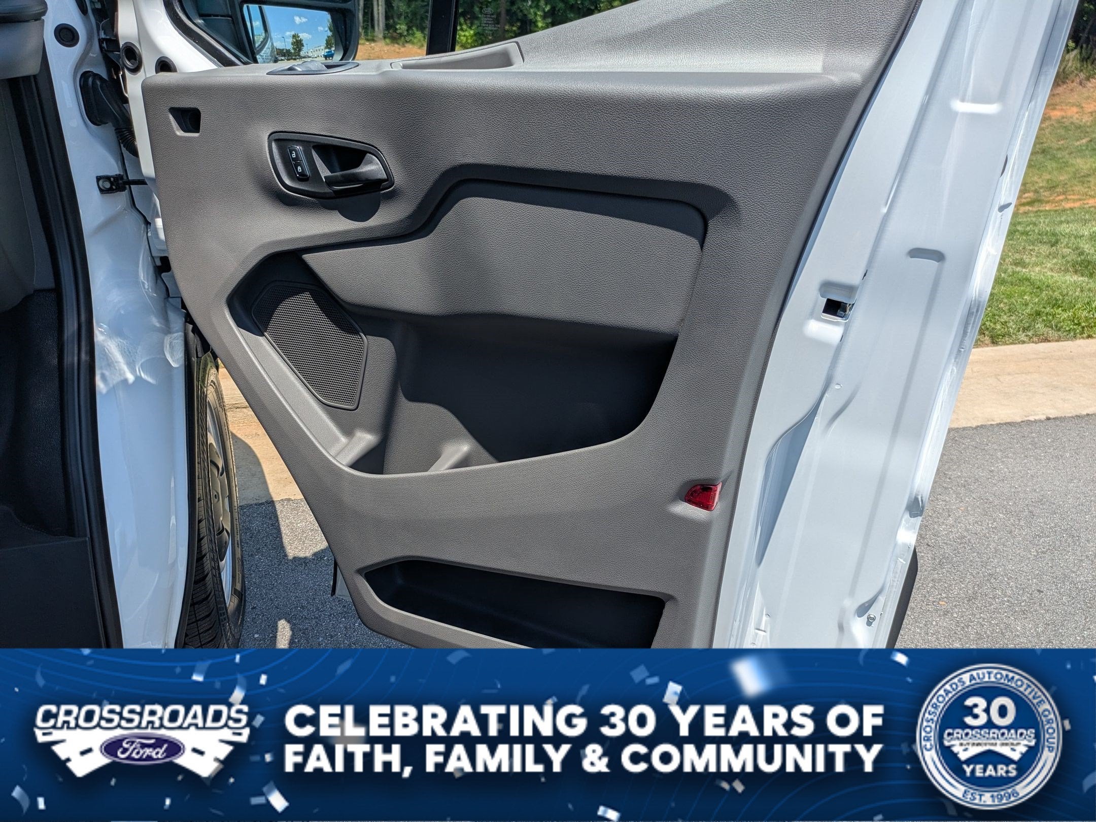 2026 Ford Transit Passenger Wagon XL