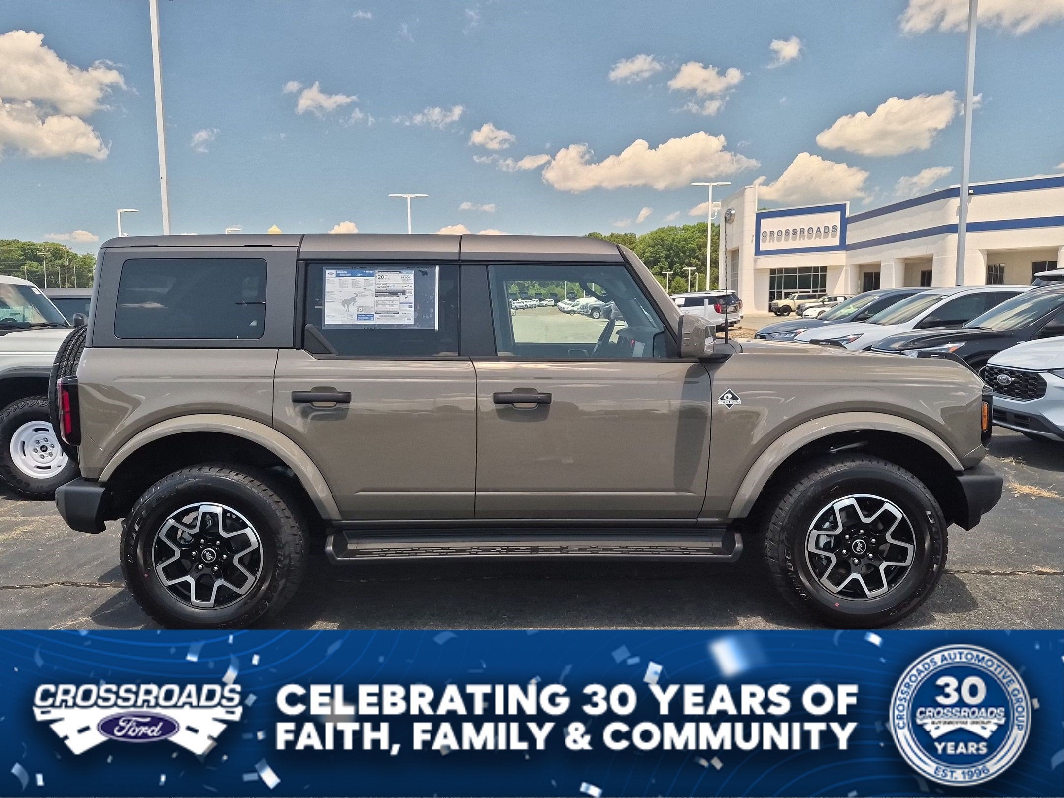 2026 Ford Bronco Outer Banks