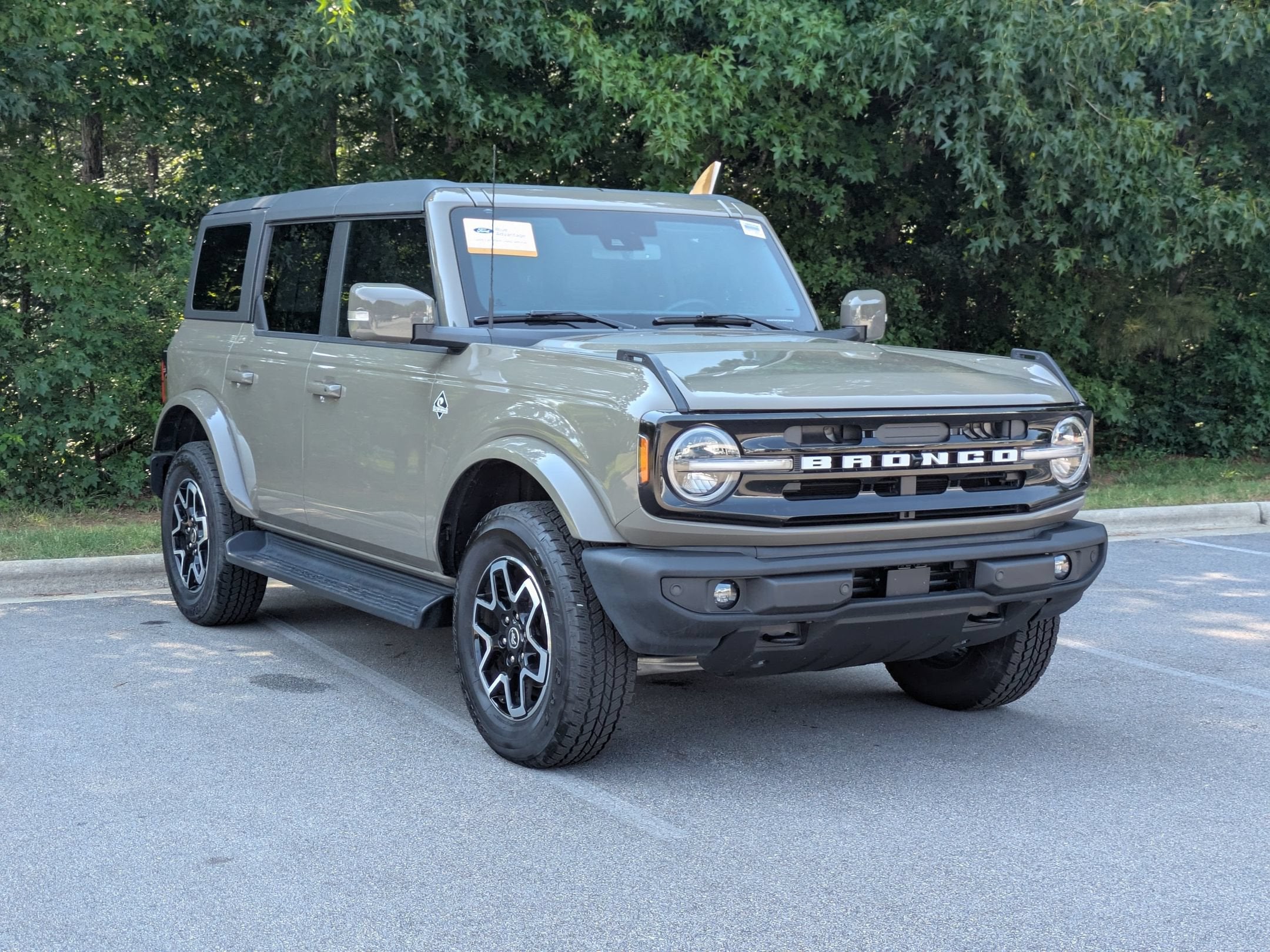 2025 Ford Bronco Outer Banks