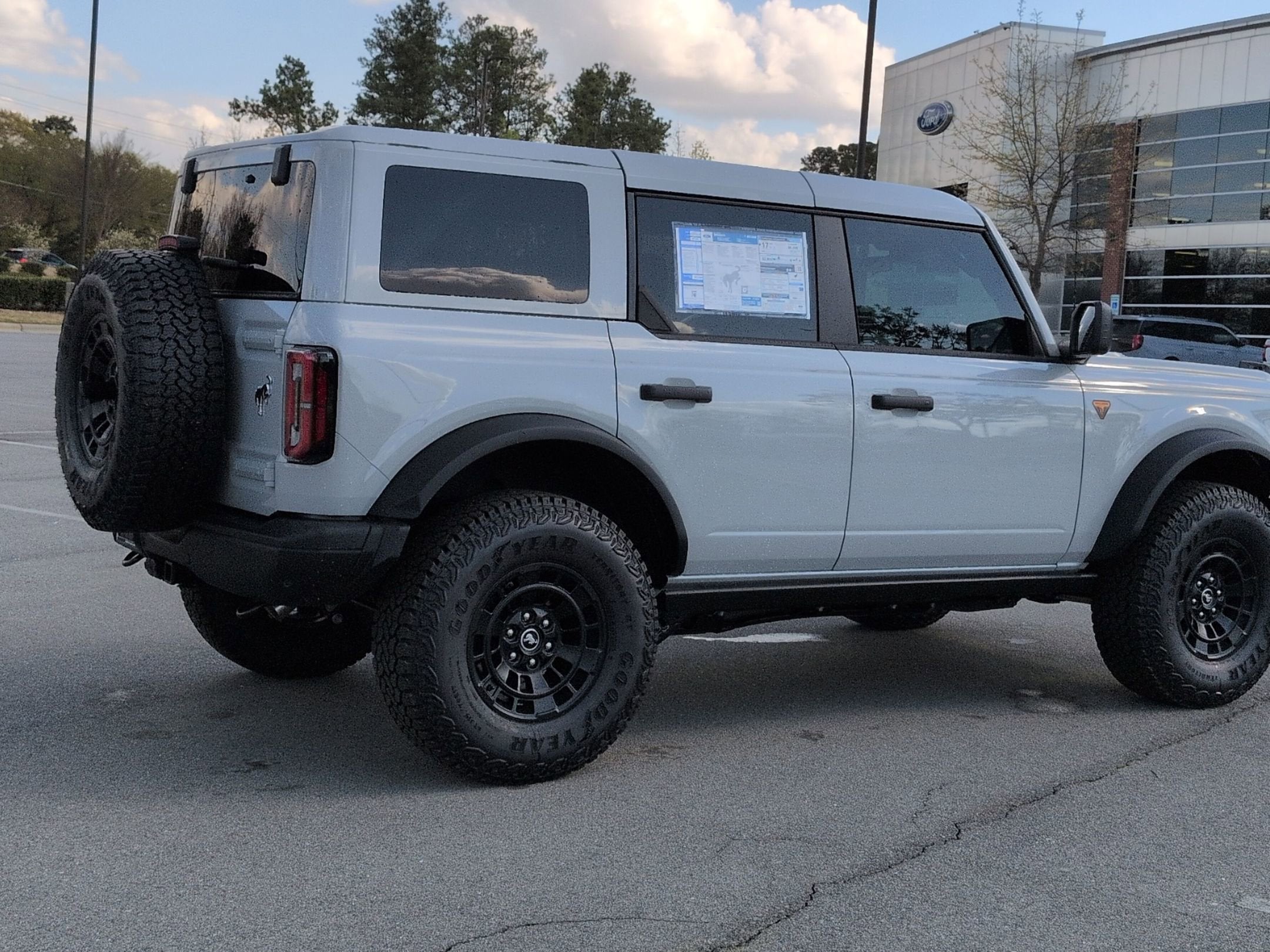 2026 Ford Bronco Badlands