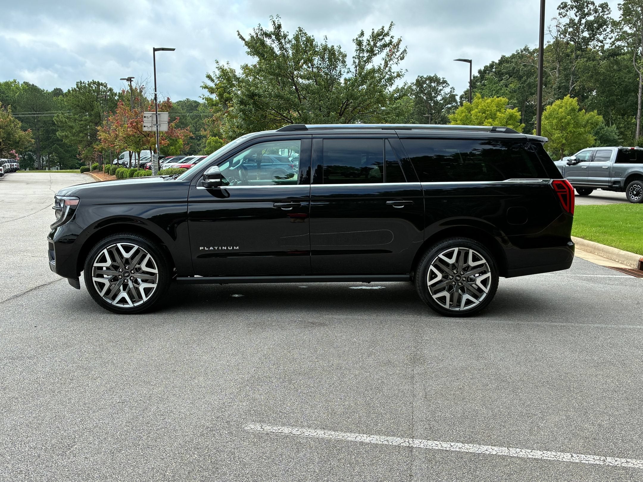 2027 Ford Expedition Max Platinum