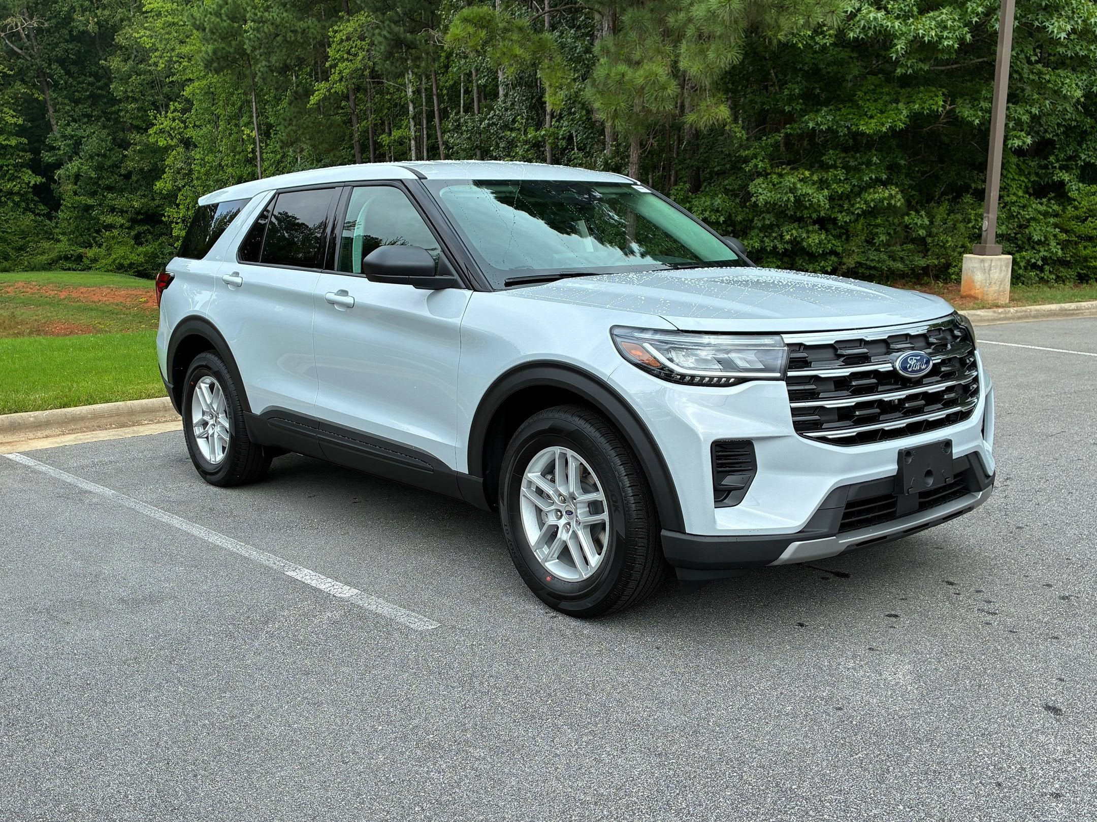 2026 Ford Explorer Active w/100A Pkg