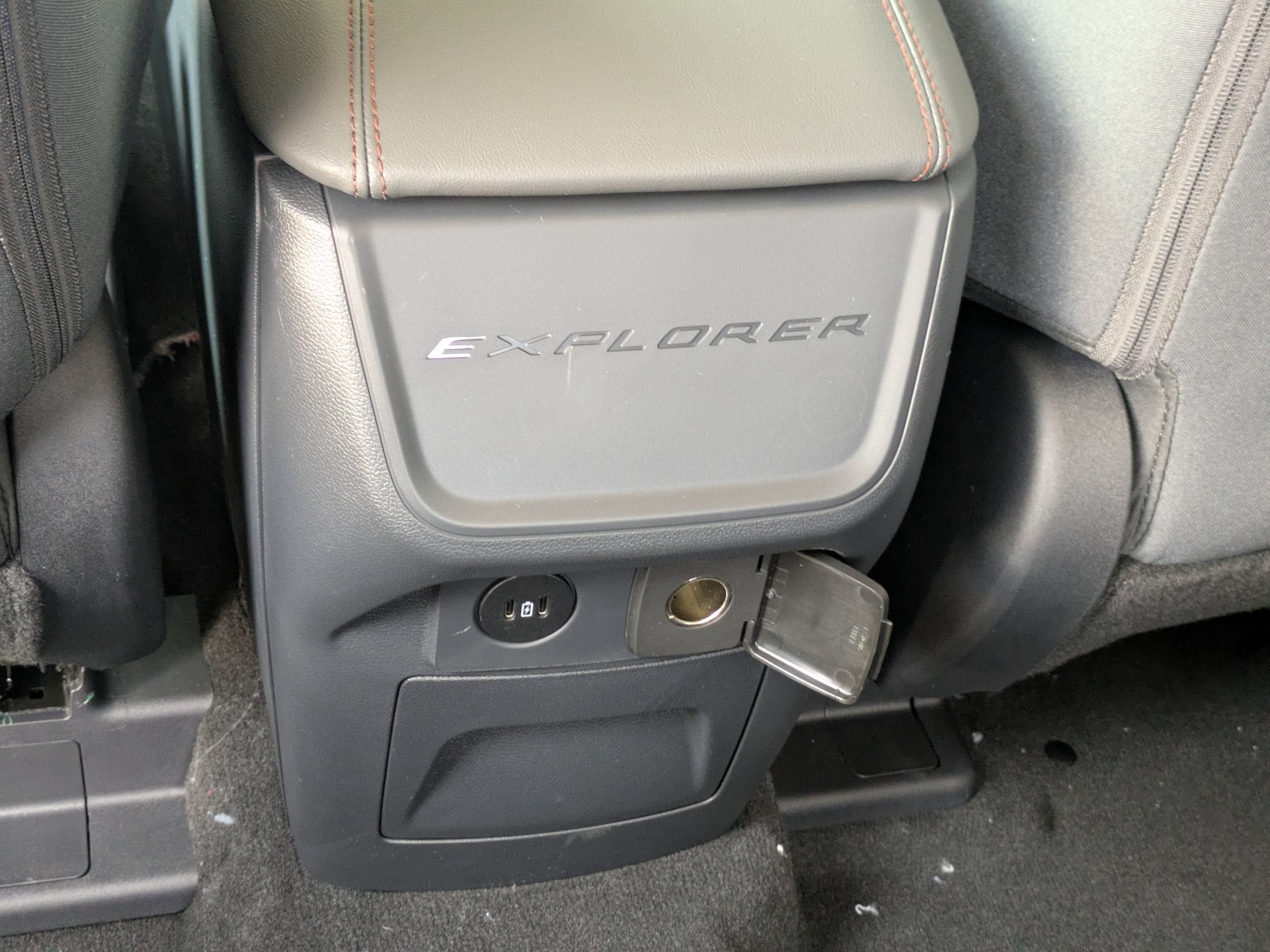 2026 Ford Explorer Active w/200A Pkg