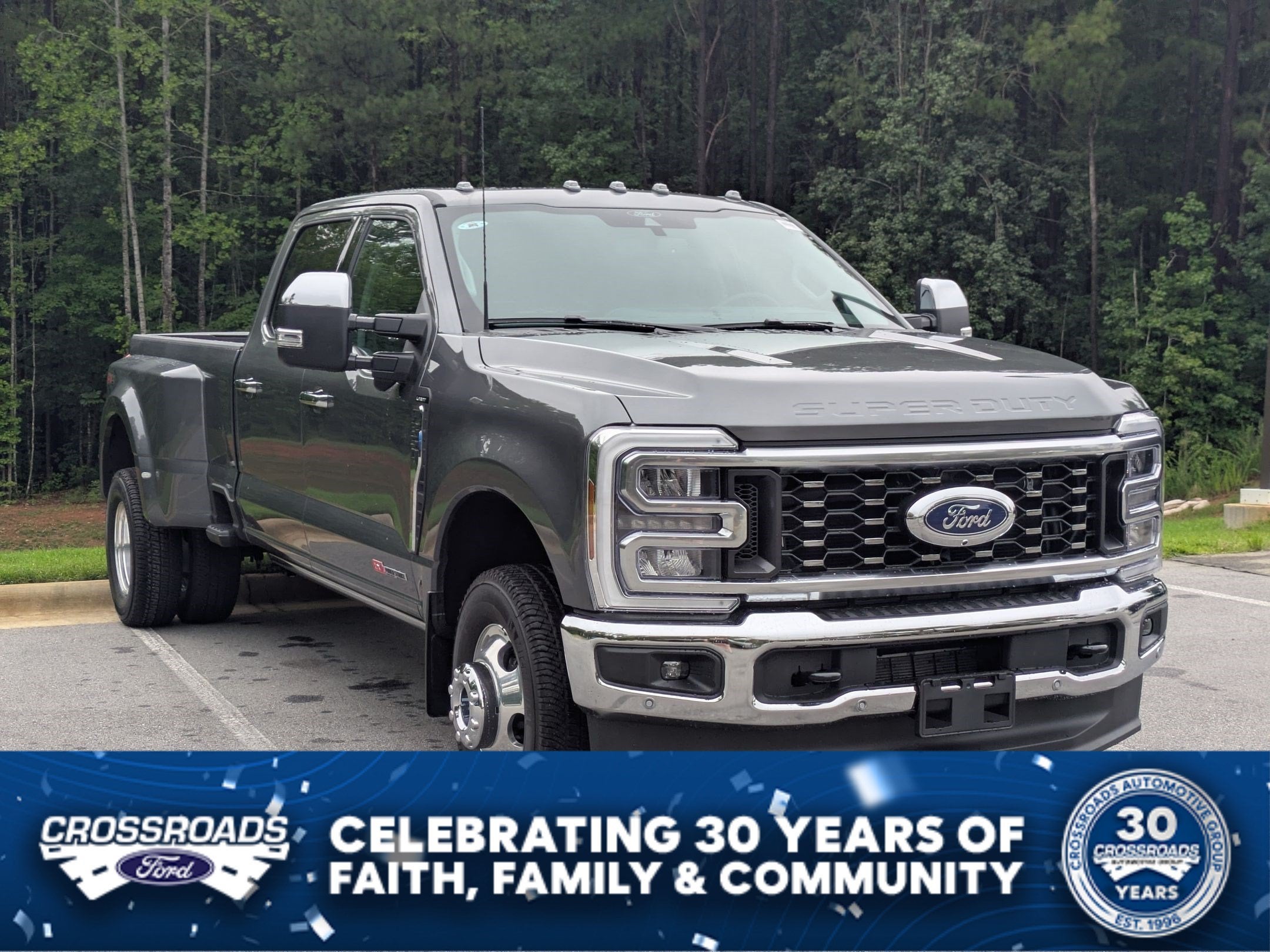 2026 Ford Super Duty F-350 DRW LARIAT