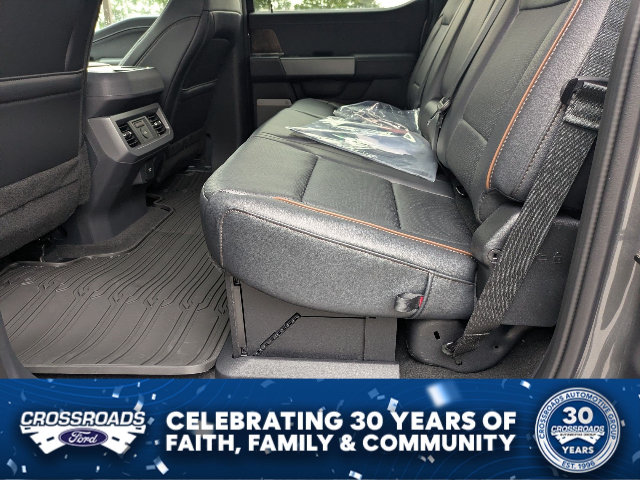 2026 Ford Super Duty F-350 DRW LARIAT
