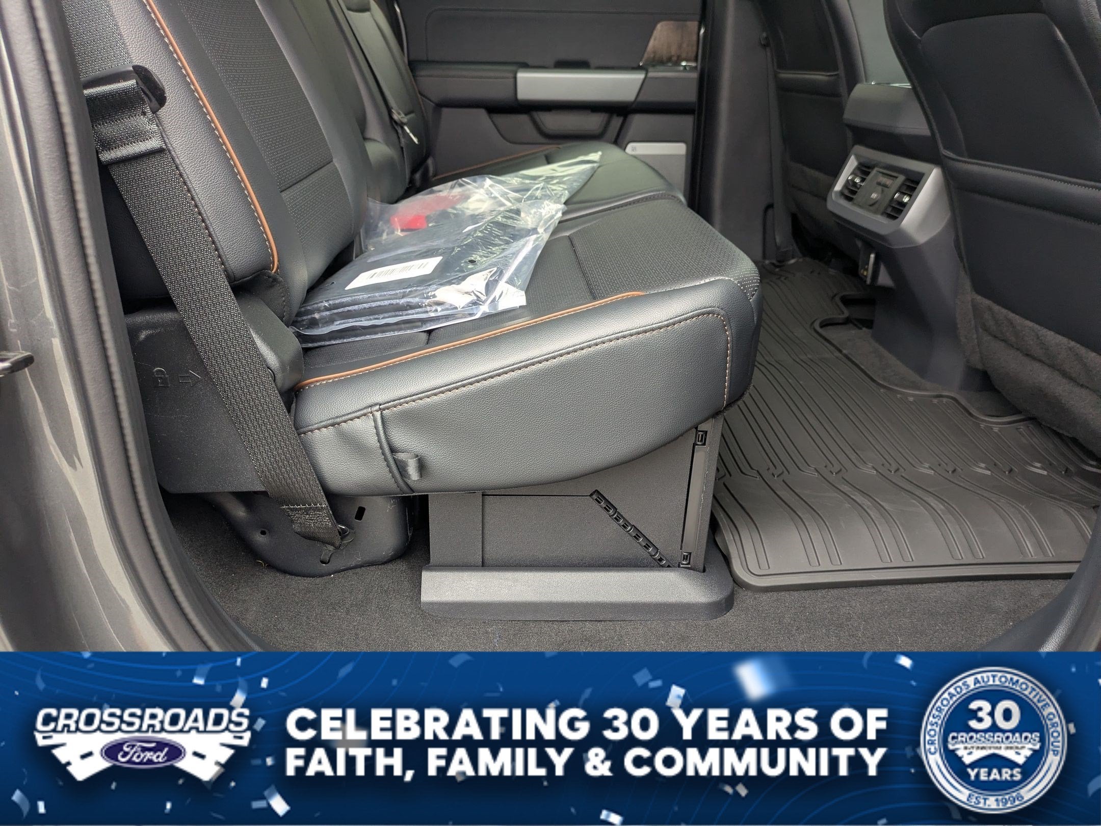 2026 Ford Super Duty F-350 DRW LARIAT