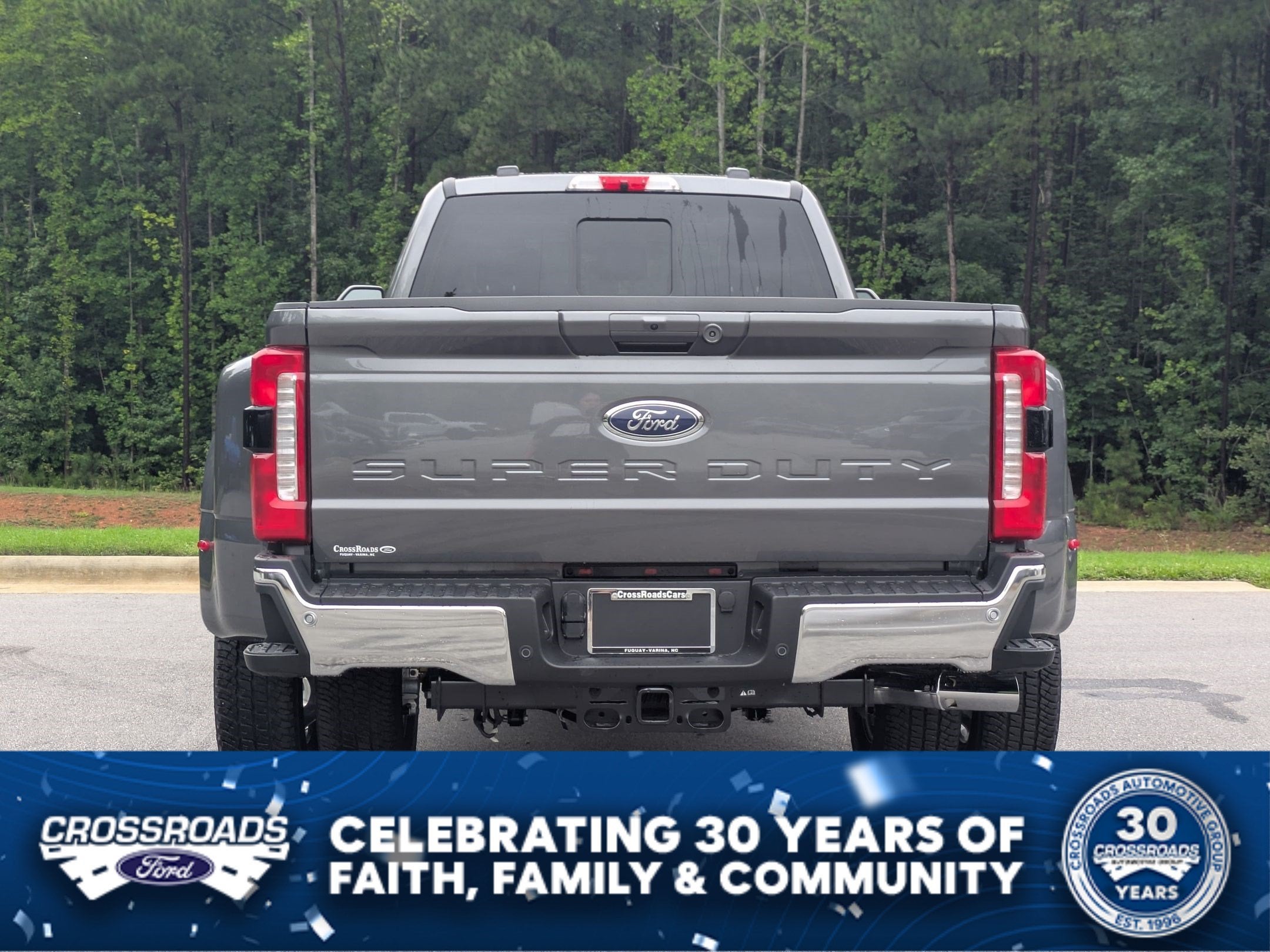 2026 Ford Super Duty F-350 DRW LARIAT