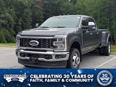 2026 Ford Super Duty F-350 DRW LARIAT