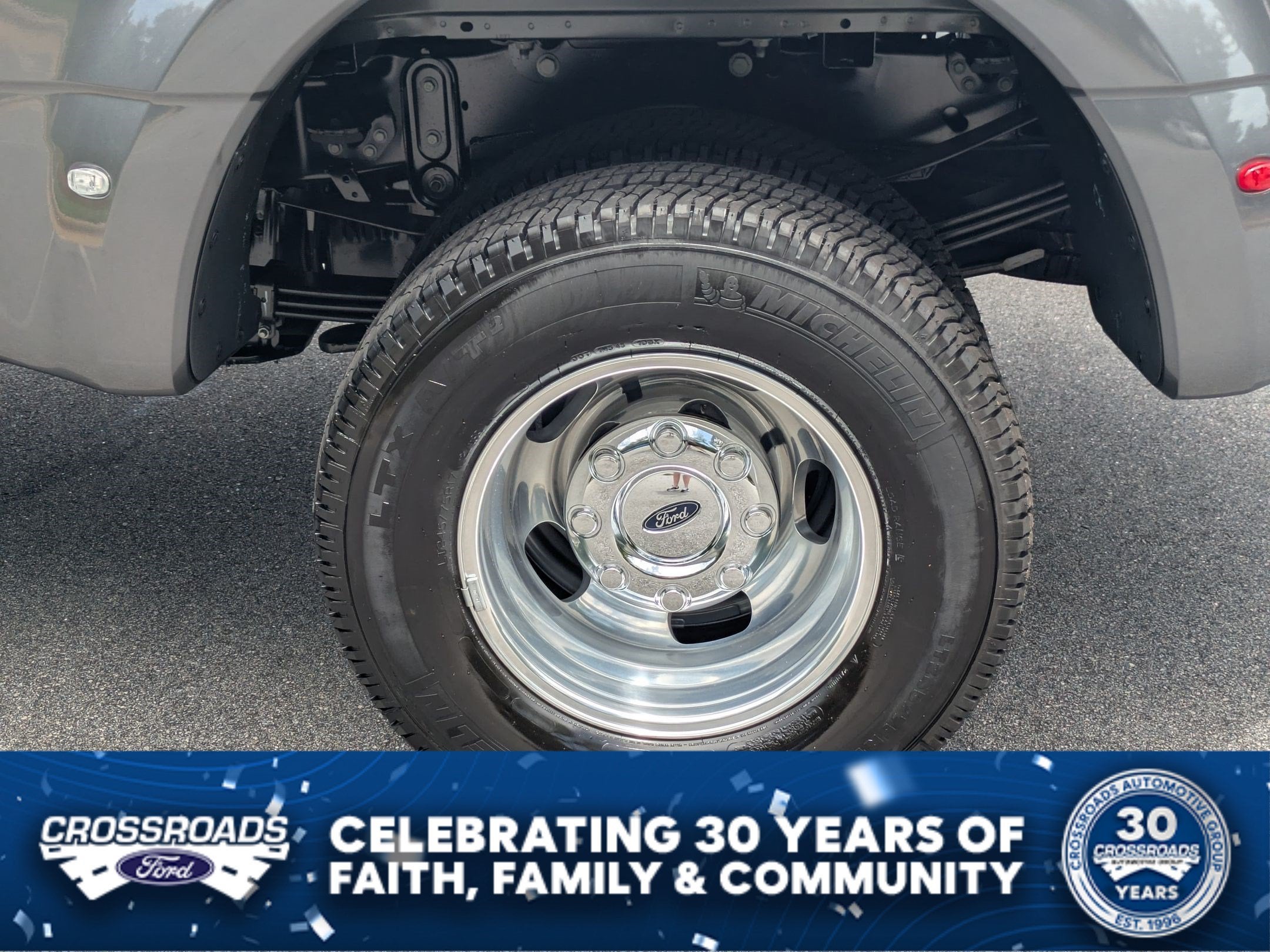 2026 Ford Super Duty F-350 DRW LARIAT