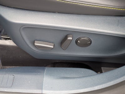 2025 Ford Maverick Lobo Standard