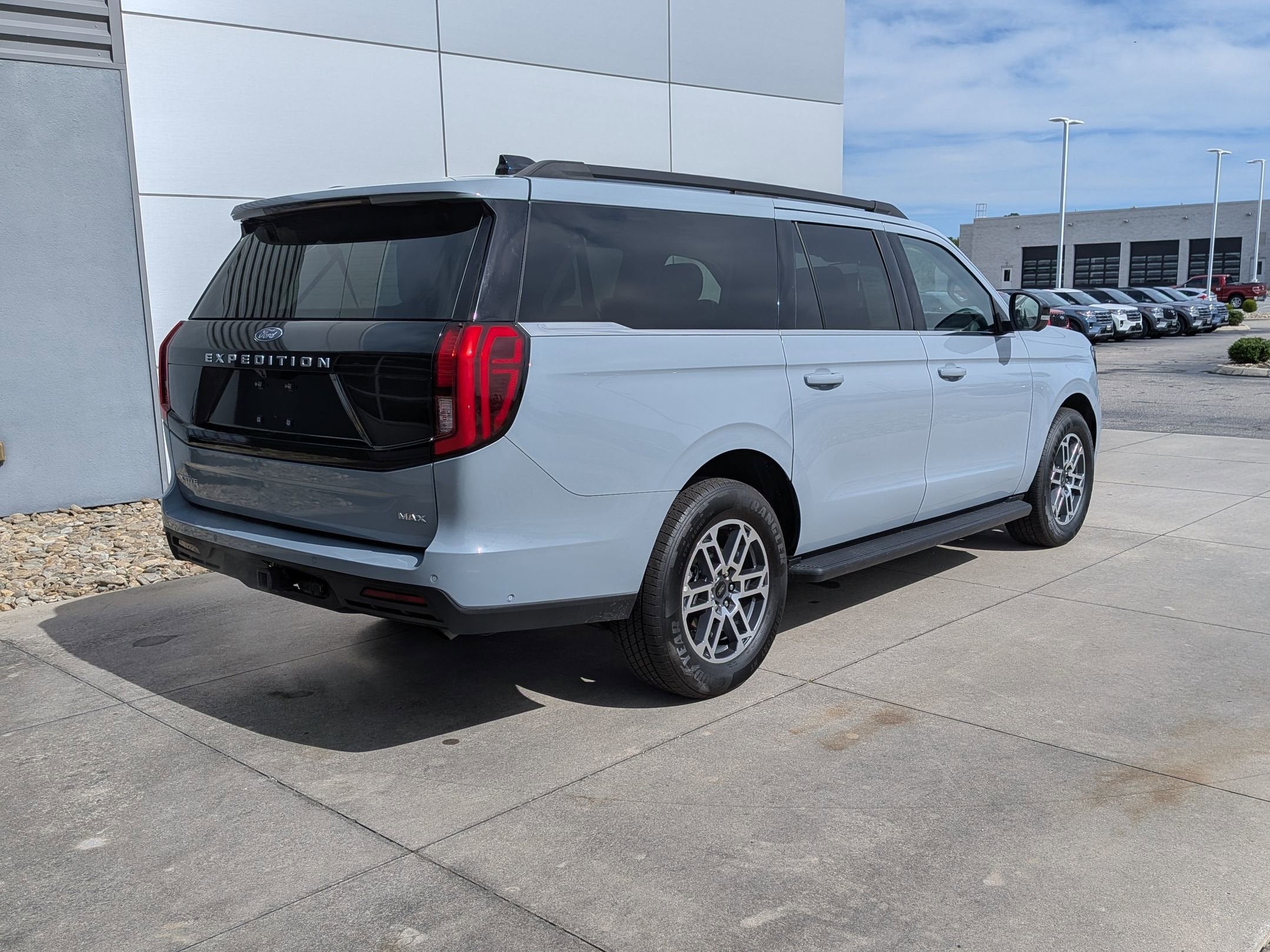 2025 Ford Expedition Max Active