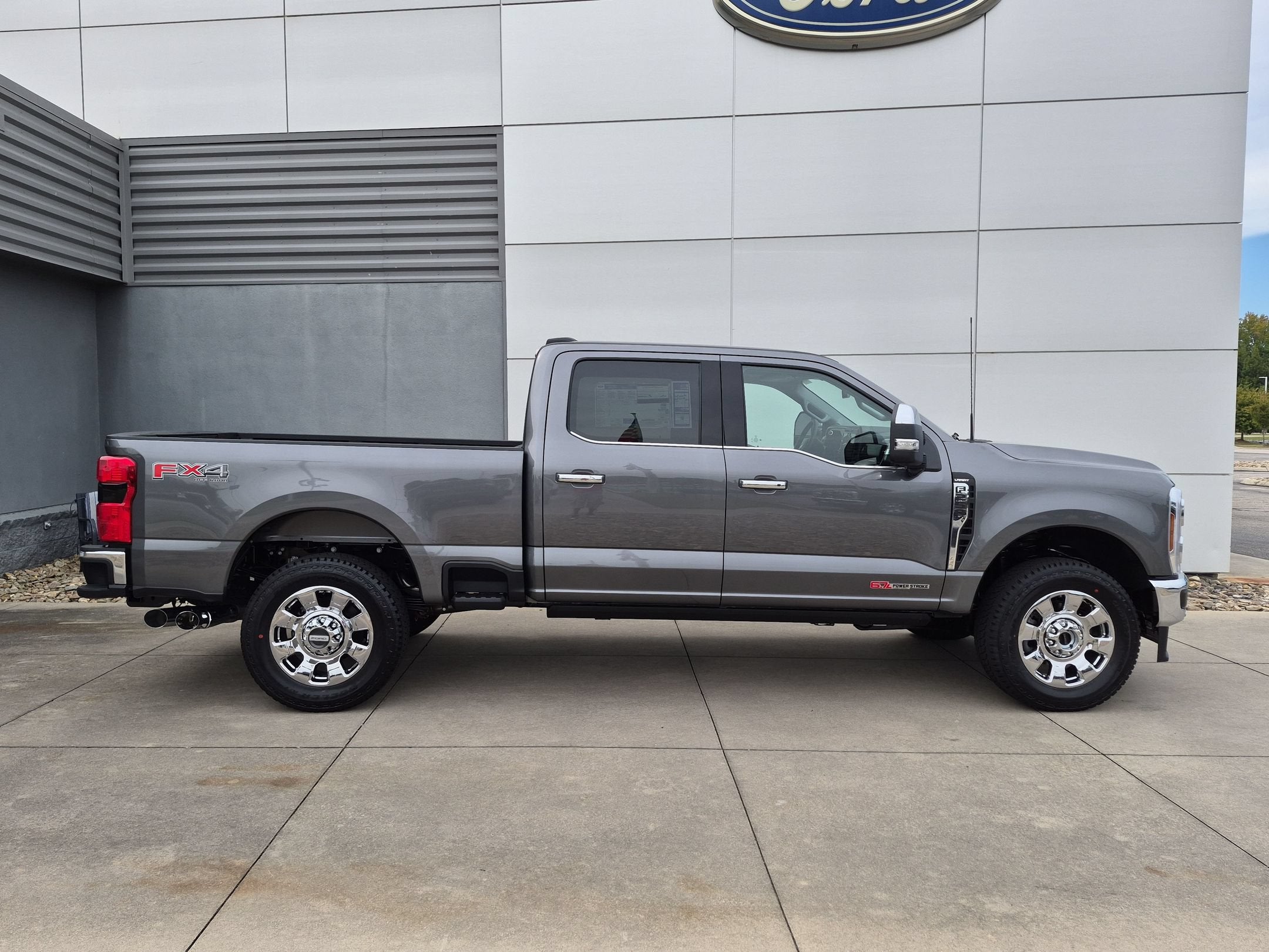 2027 Ford Super Duty F-250 SRW LARIAT