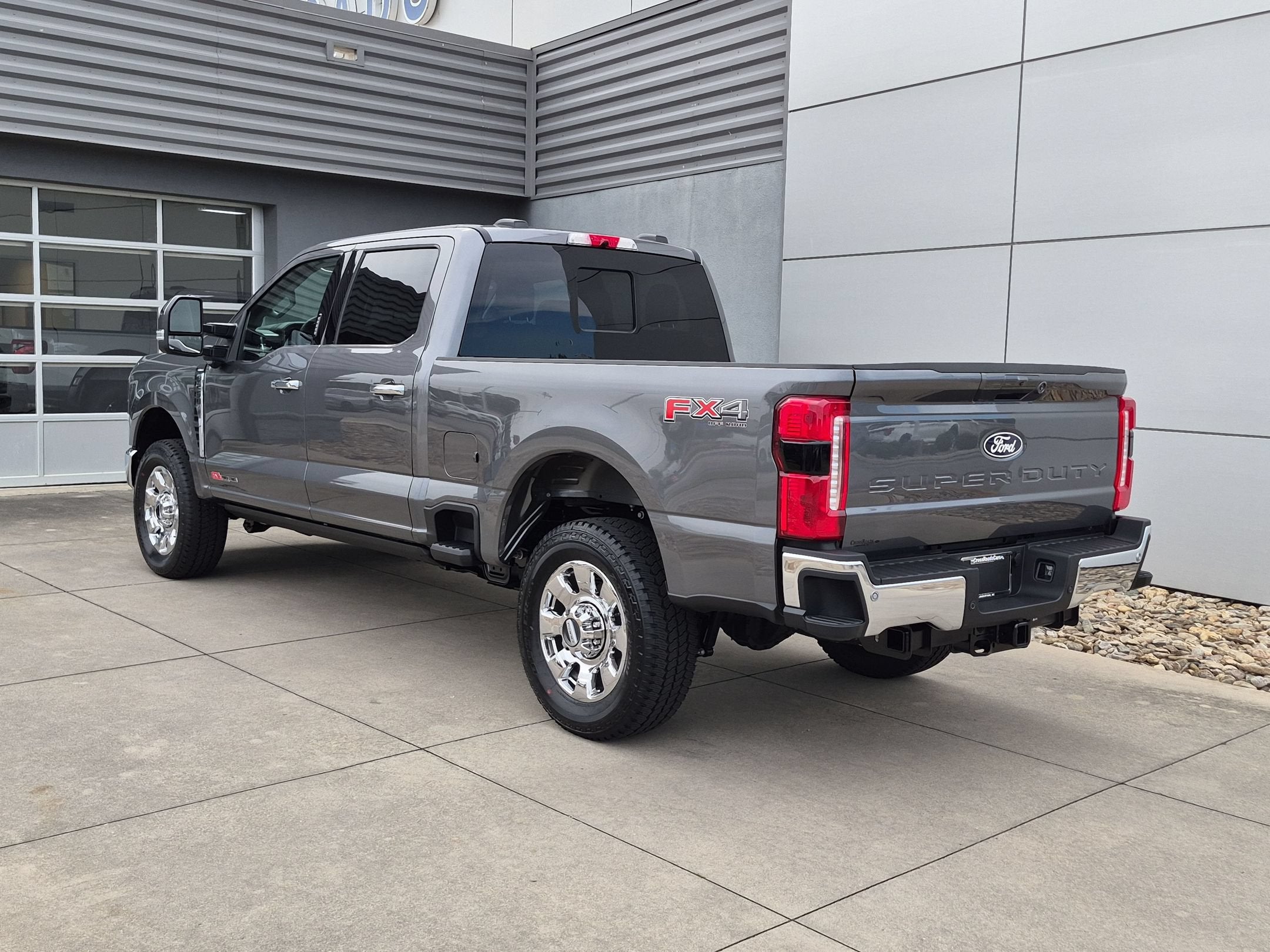 2027 Ford Super Duty F-250 SRW LARIAT