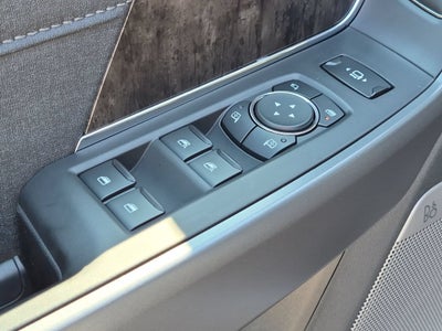 2027 Ford Super Duty F-250 SRW LARIAT