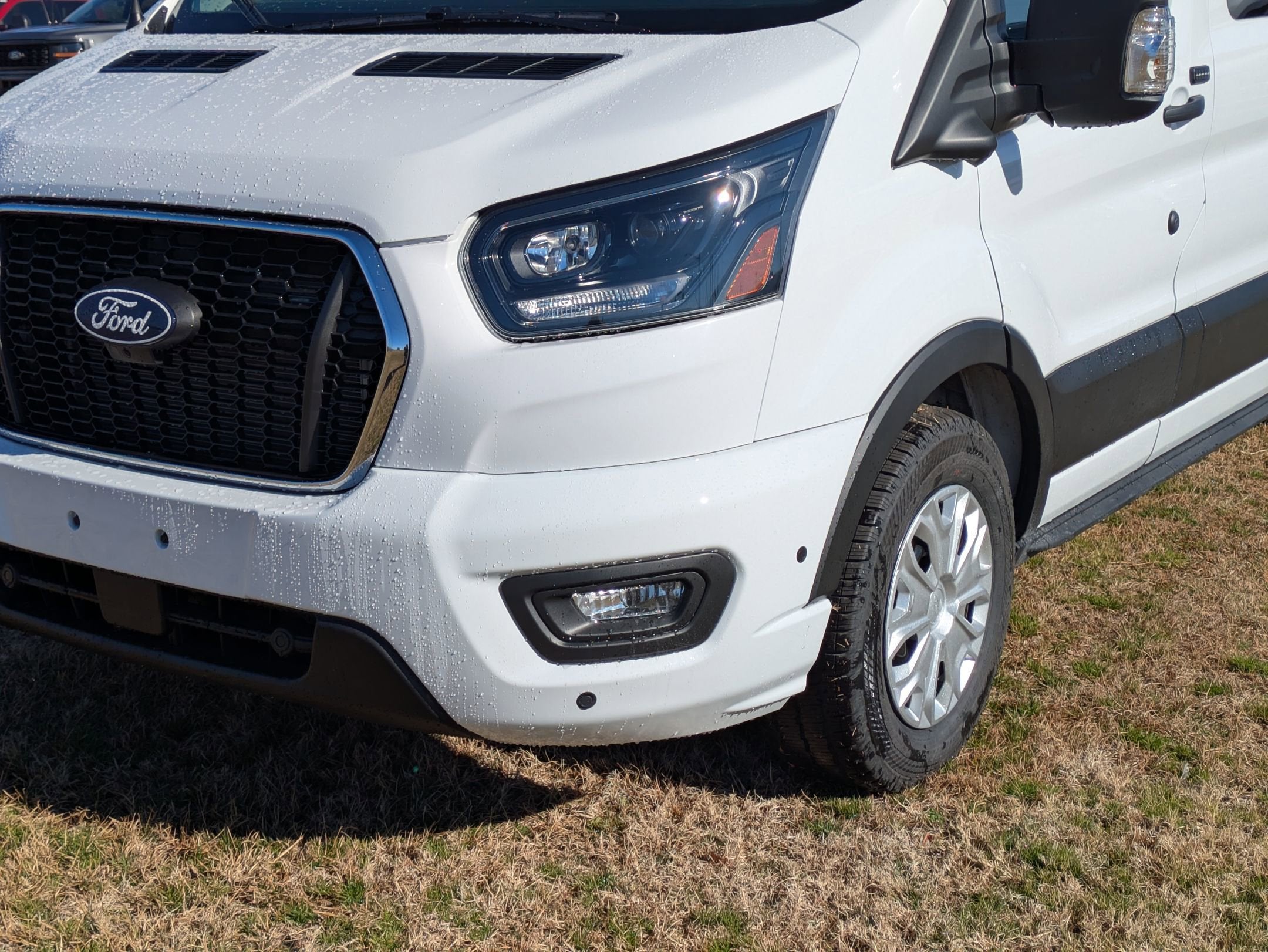 2026 Ford Transit Passenger Wagon XLT