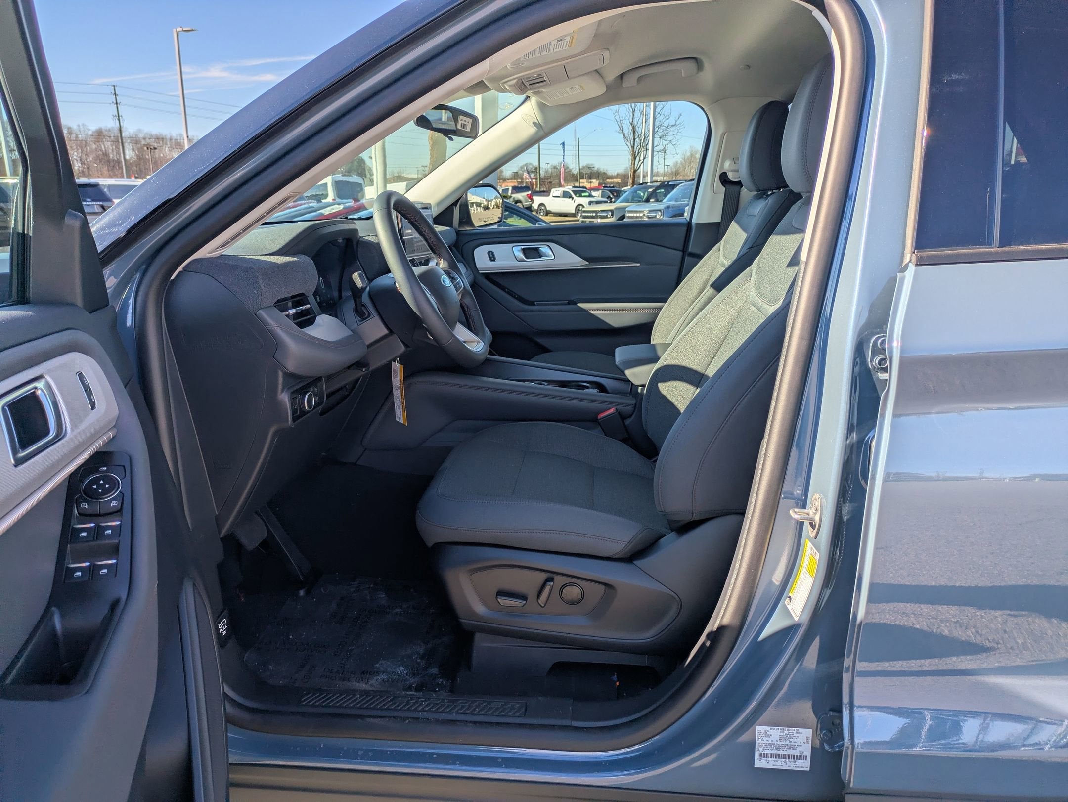 2026 Ford Explorer Active w/200A Pkg
