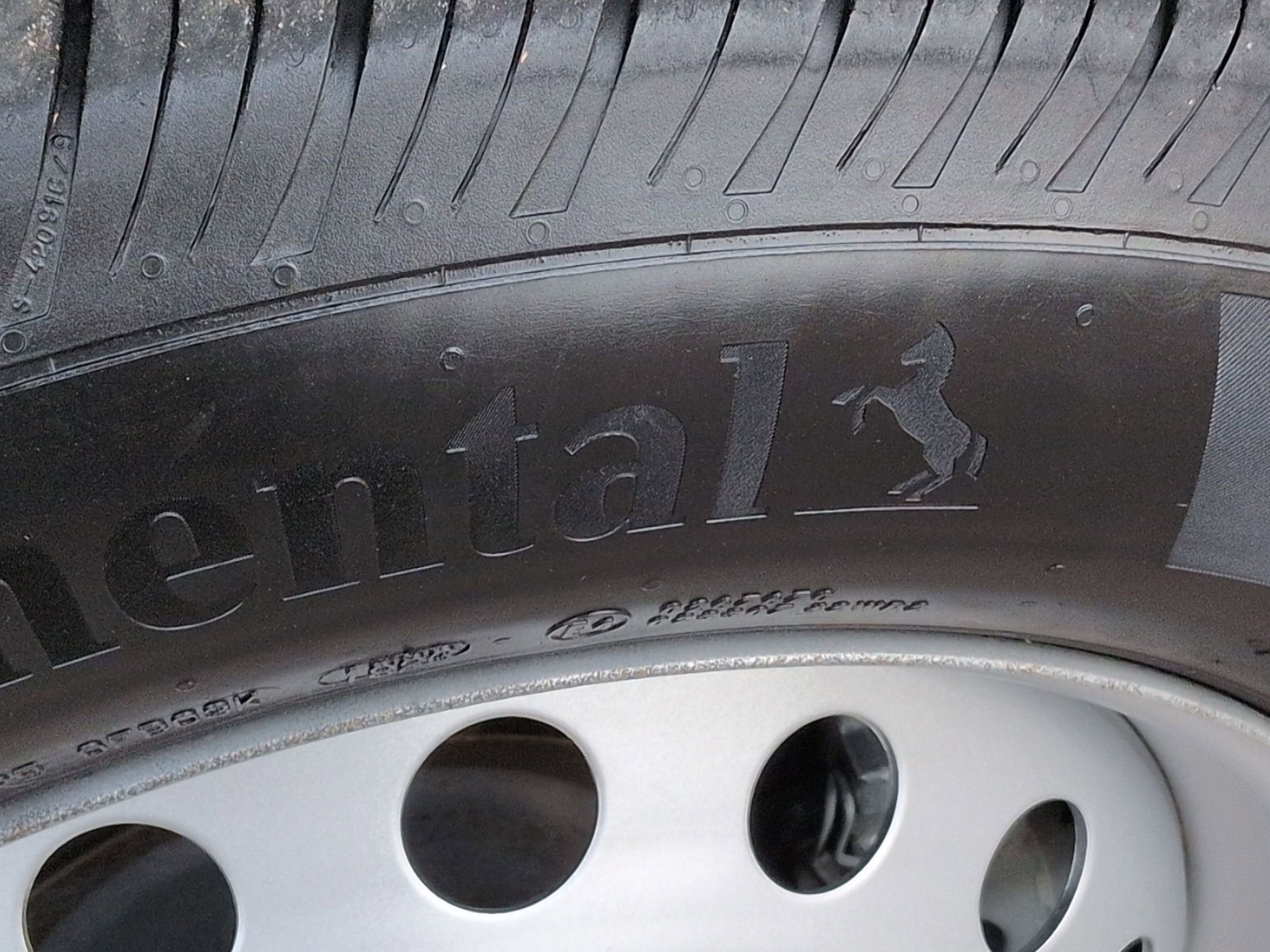 2023 Ford Maverick XL