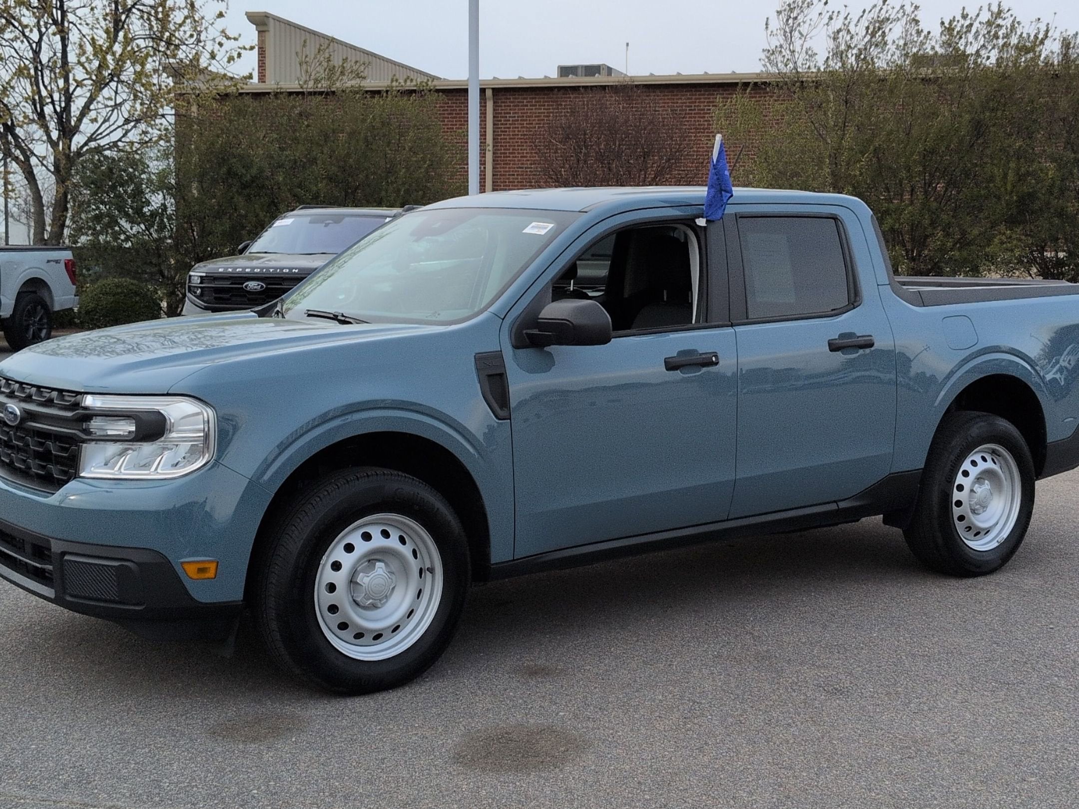 2023 Ford Maverick XL