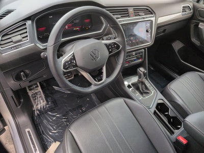 2023 Volkswagen Tiguan SE R-Line Black