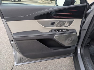 2024 Lincoln Nautilus Reserve