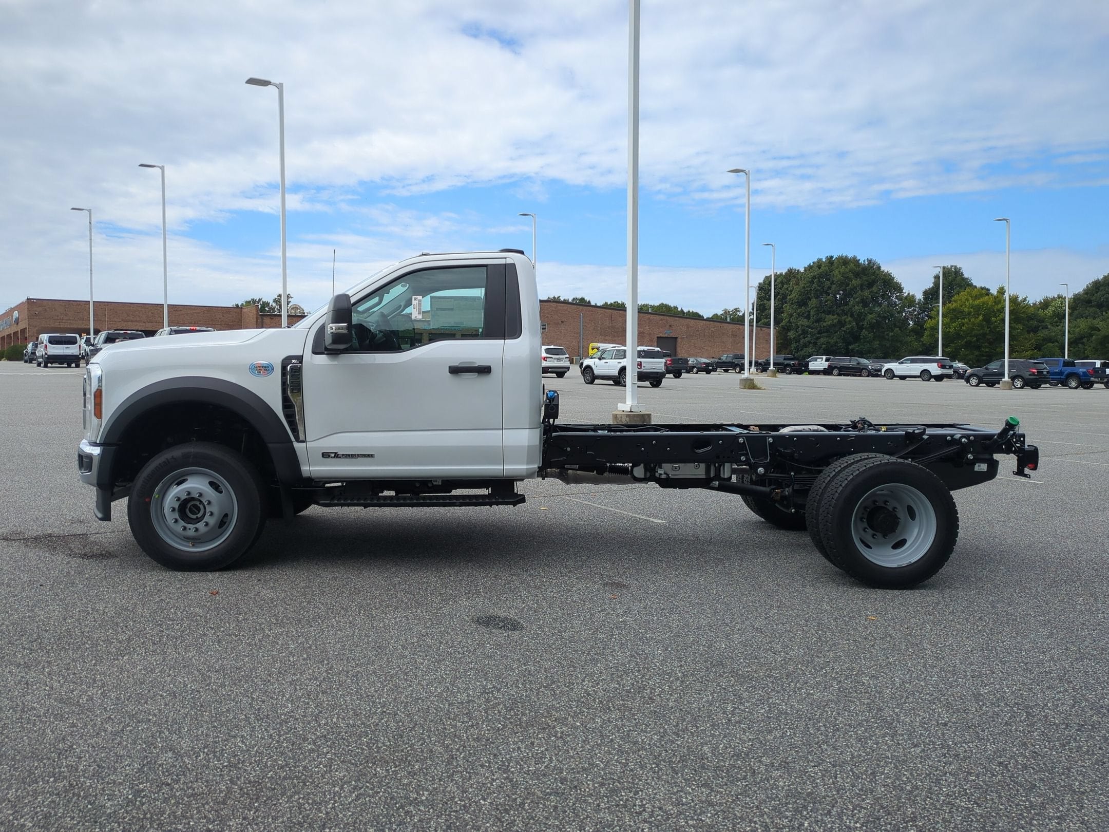 2026 Ford Super Duty F-550 DRW XL