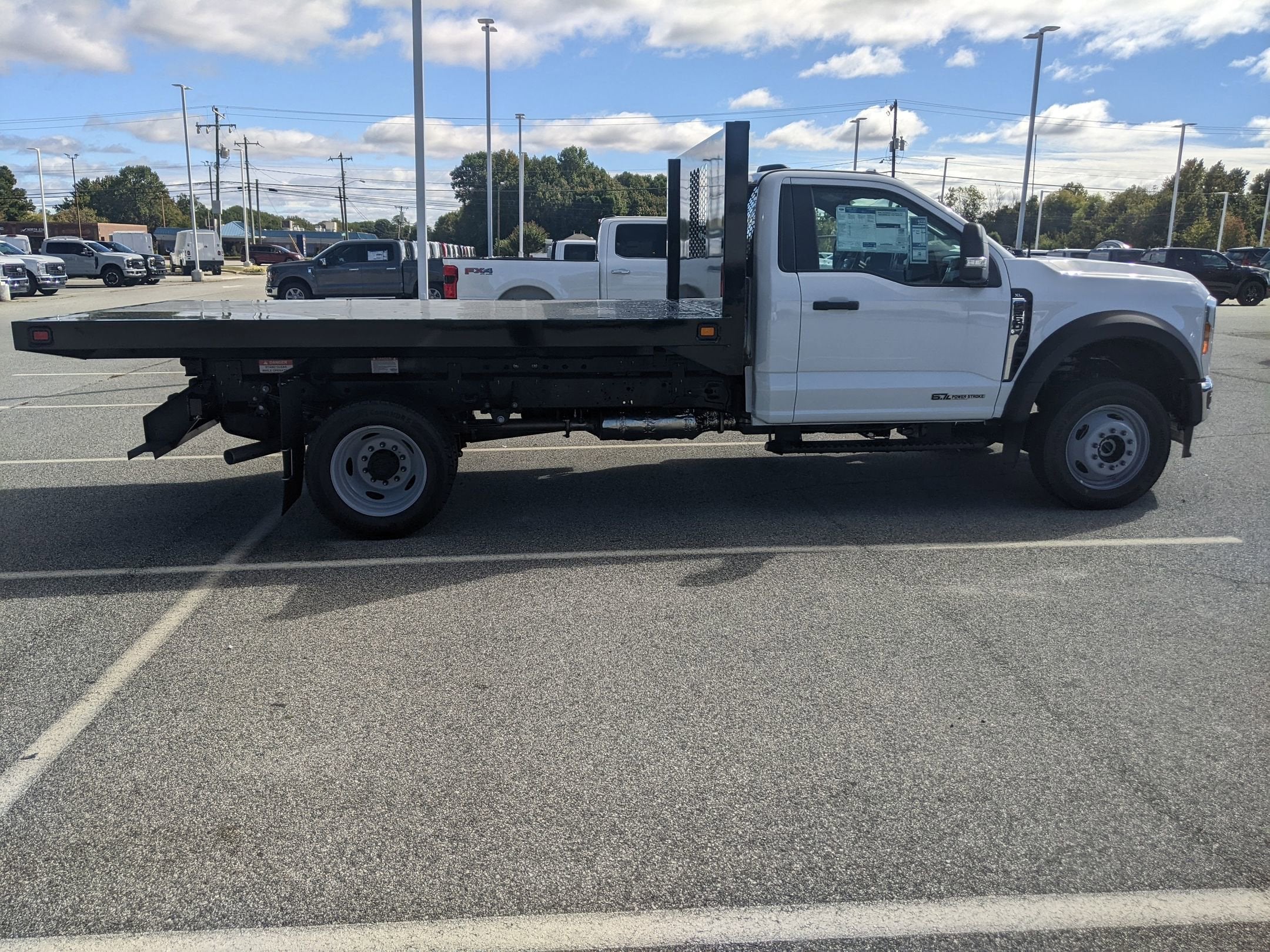 2025 Ford Super Duty F-550 DRW XL
