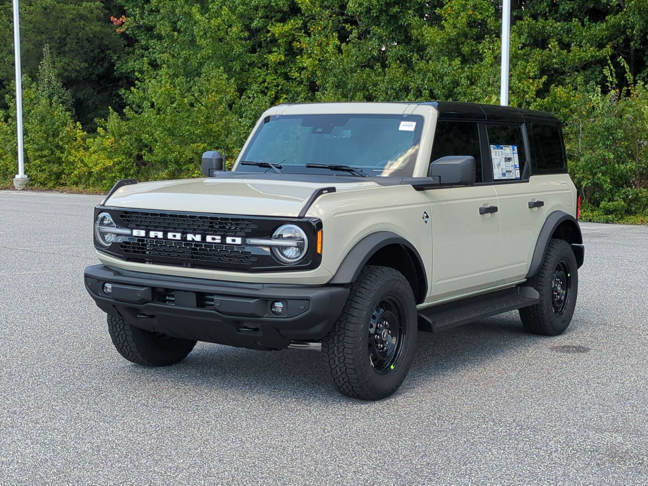 2026 Ford Bronco Outer Banks
