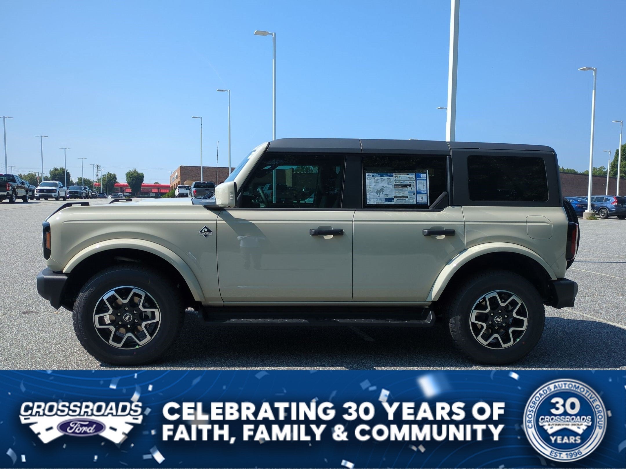 2026 Ford Bronco Outer Banks