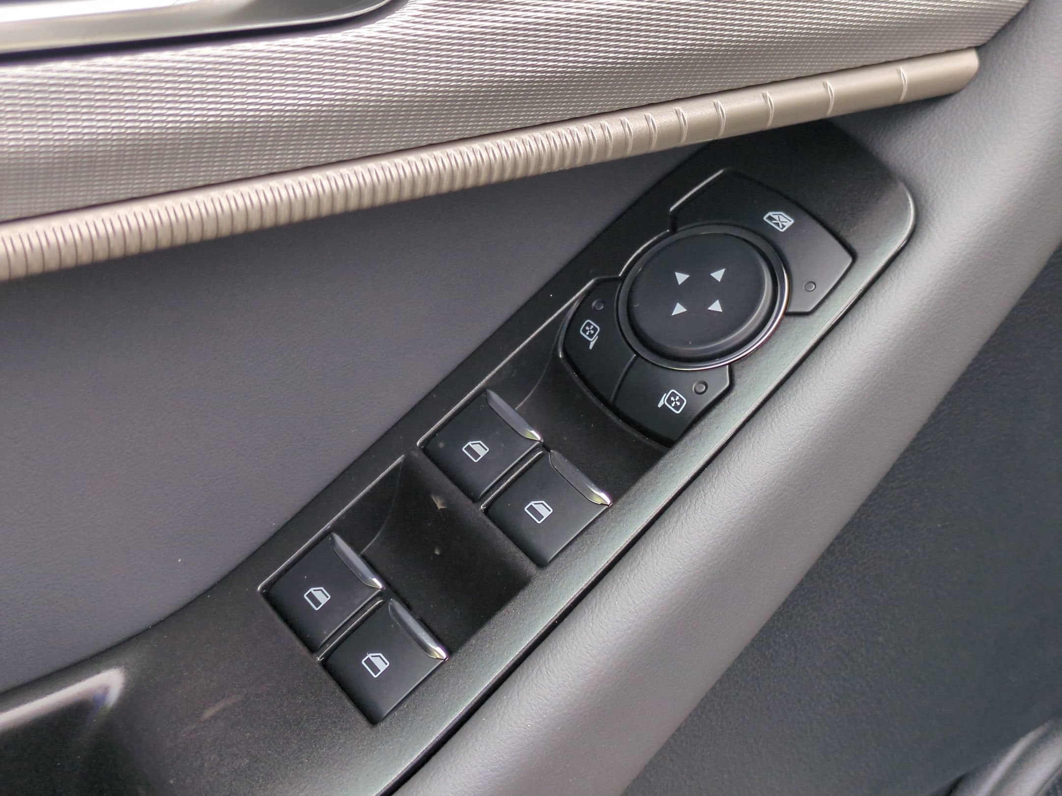 2026 Ford Explorer Active w/100A Pkg
