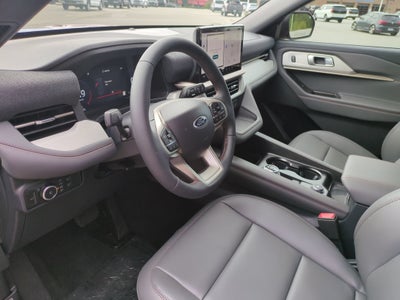 2027 Ford Explorer Active w/200A Pkg