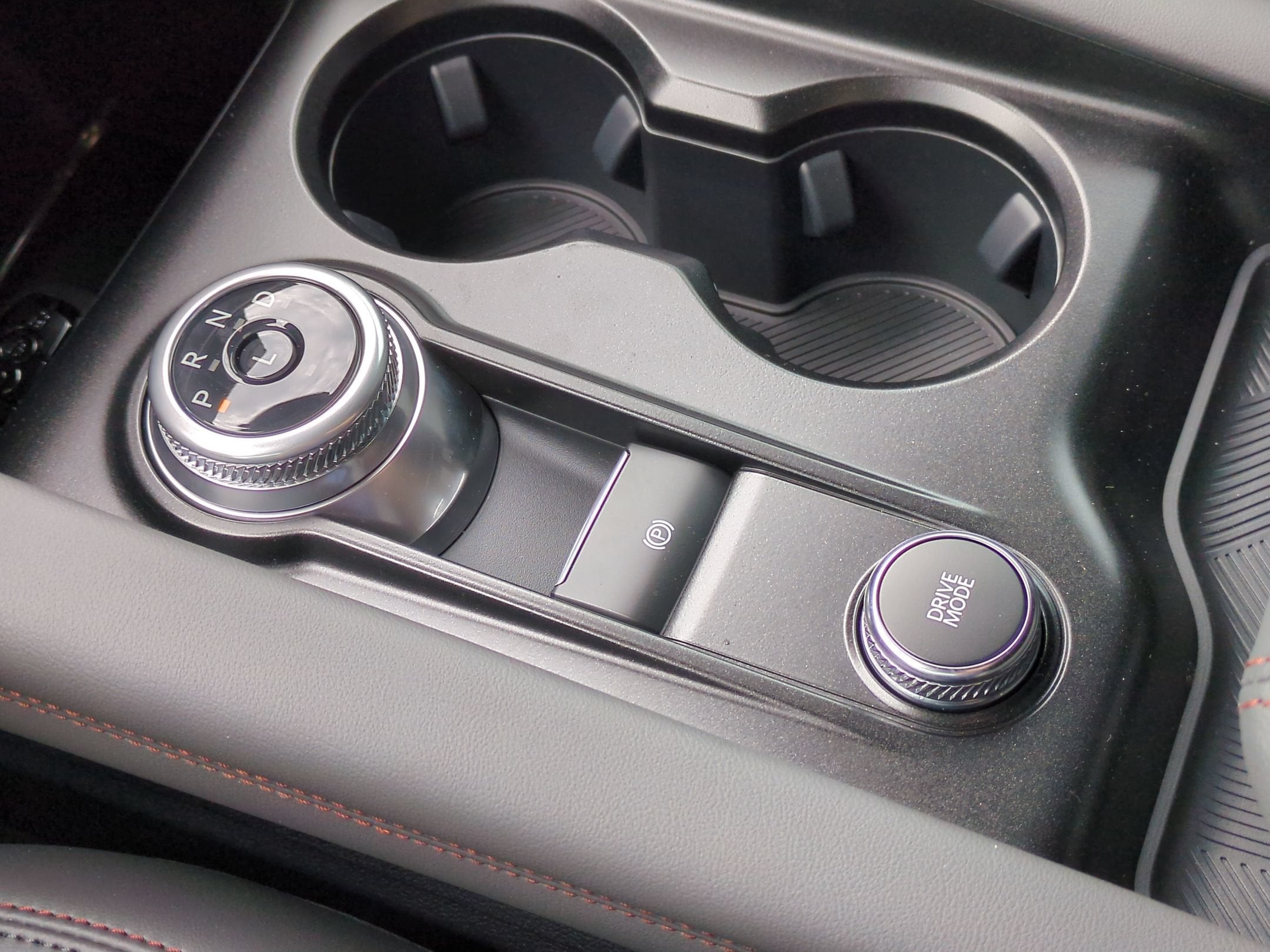 2027 Ford Explorer Active w/200A Pkg
