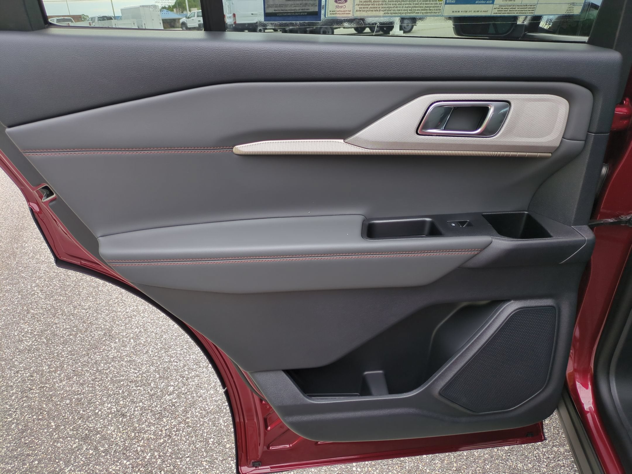 2027 Ford Explorer Active w/200A Pkg