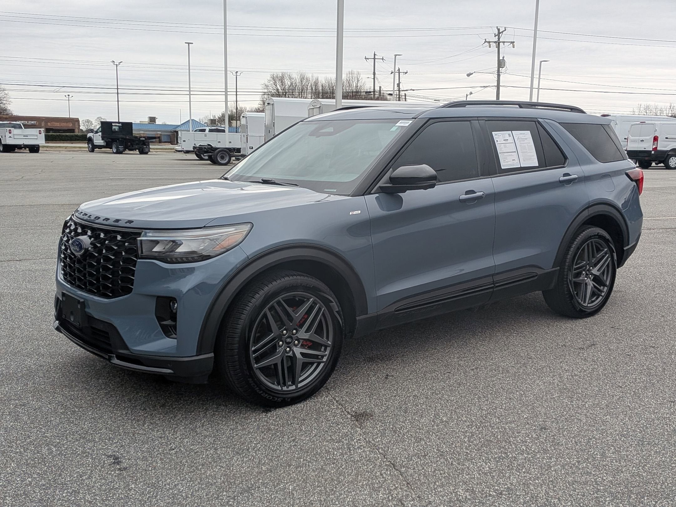 2025 Ford Explorer ST-Line