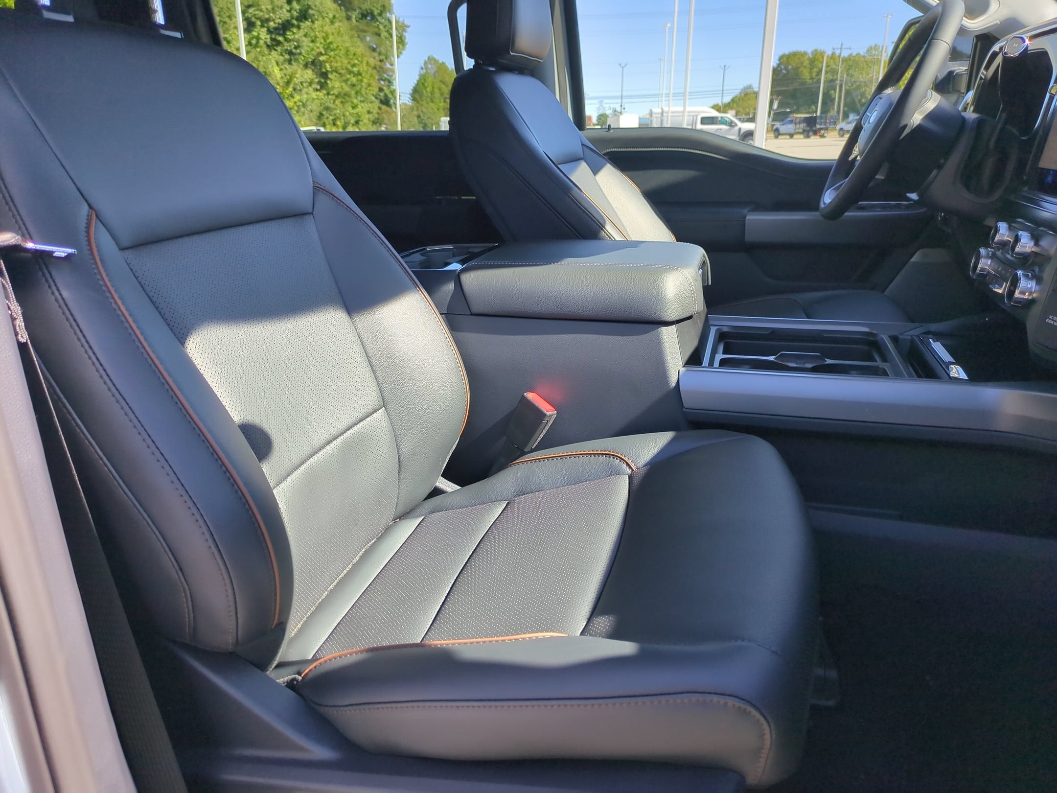 2027 Ford Super Duty F-250 SRW LARIAT