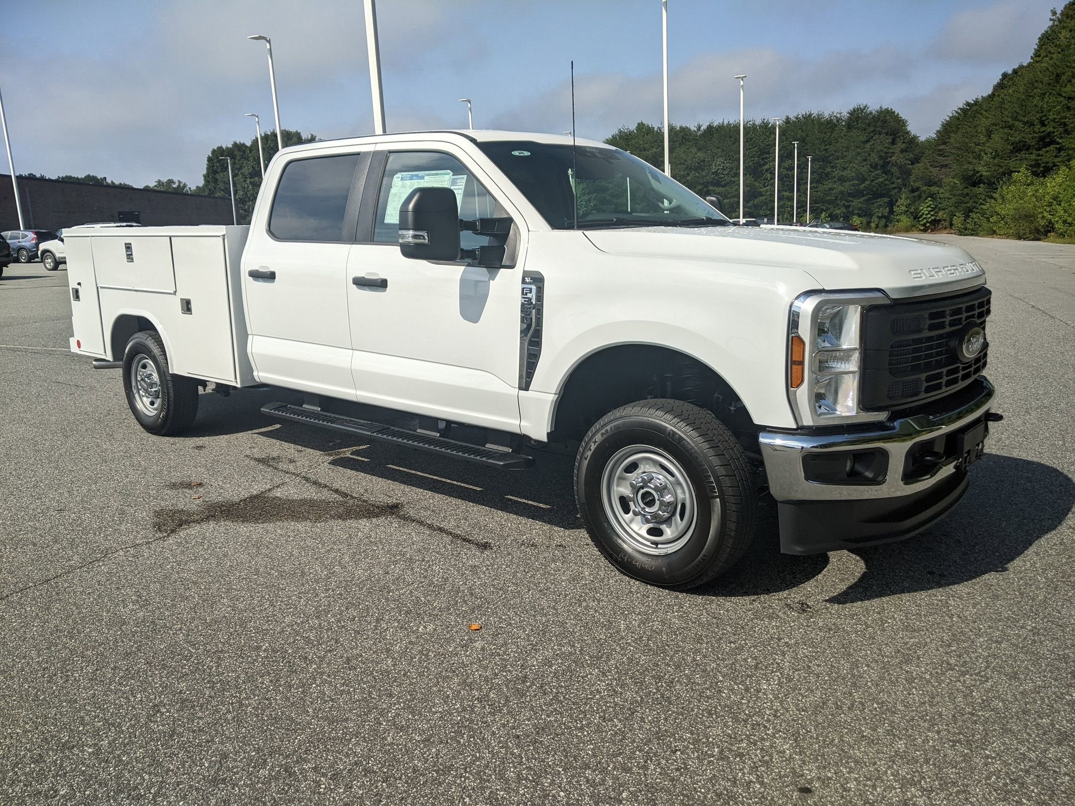 2025 Ford Super Duty F-350 SRW XL