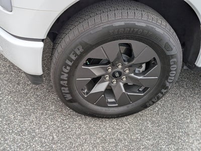 2023 Ford F-150 Lightning XLT