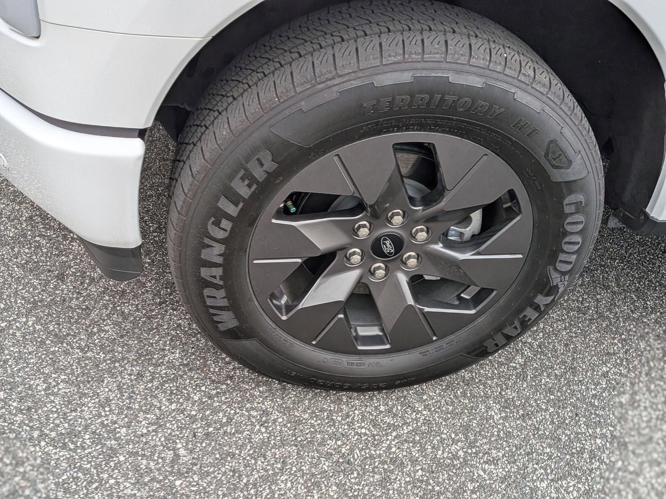 2023 Ford F-150 Lightning XLT