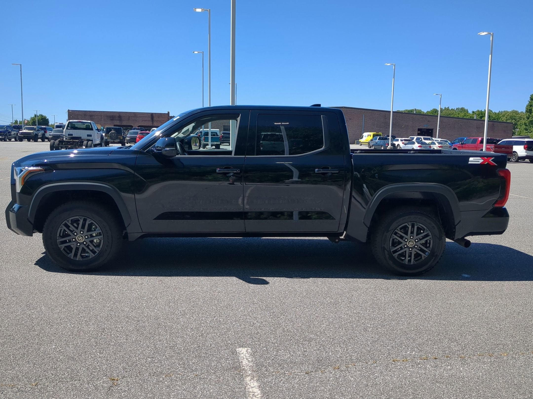 2023 Toyota Tundra 4WD SR5