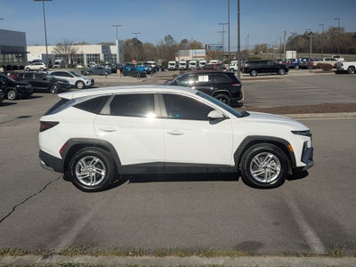 2025 Hyundai Tucson SE