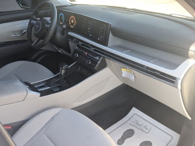 2025 Hyundai Tucson SE