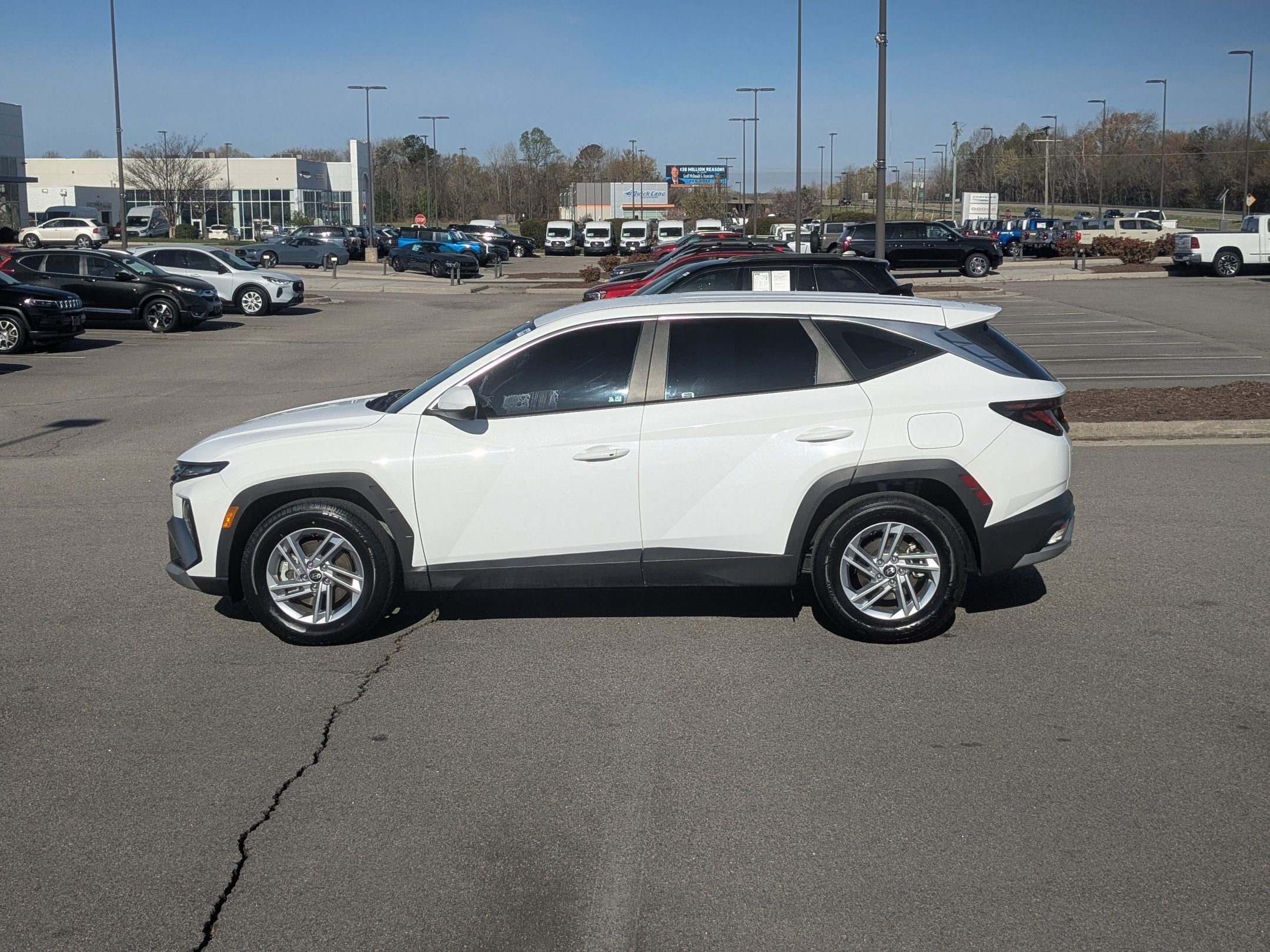 2025 Hyundai Tucson SE