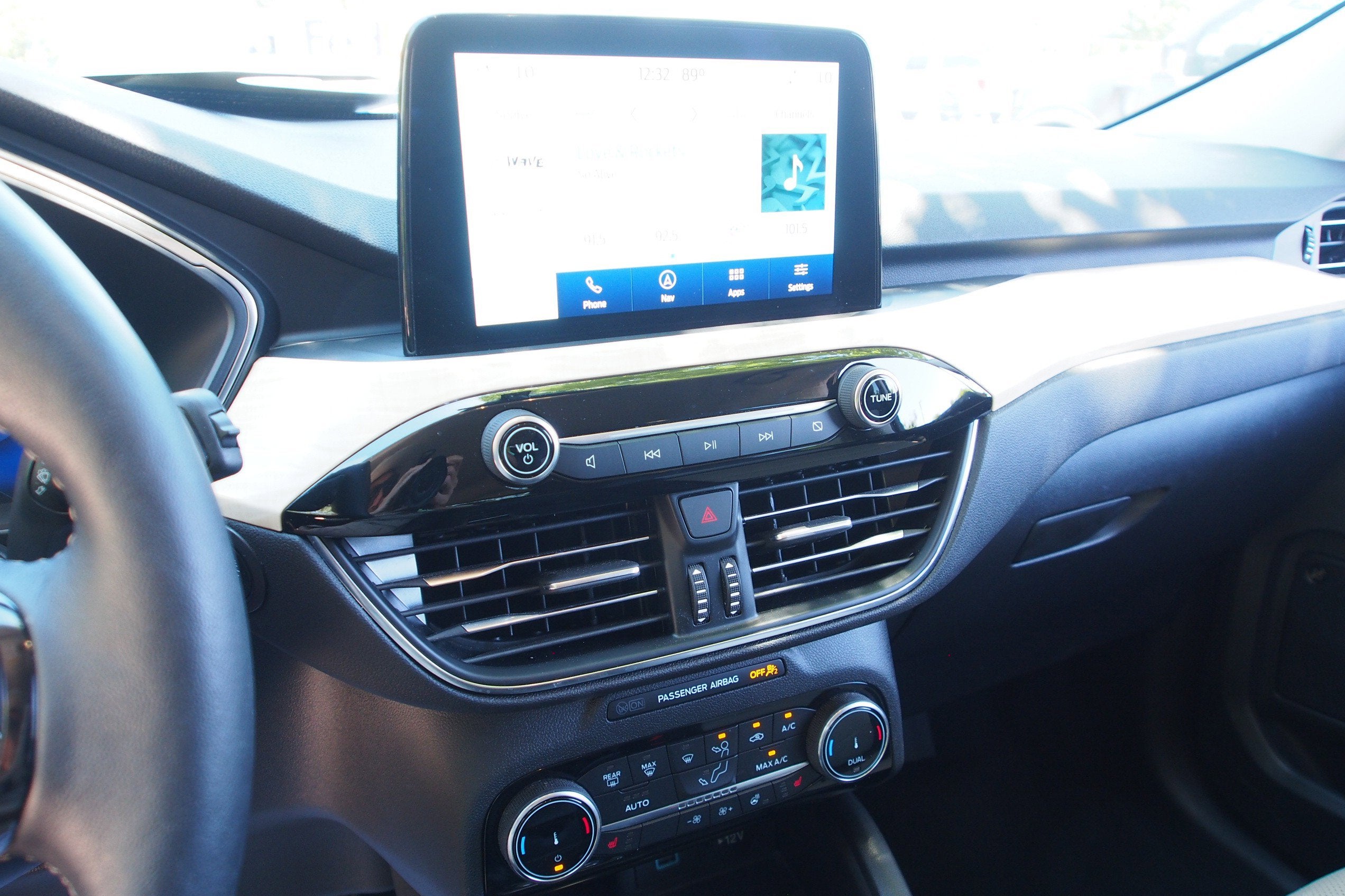 2022 Ford Escape Titanium Hybrid