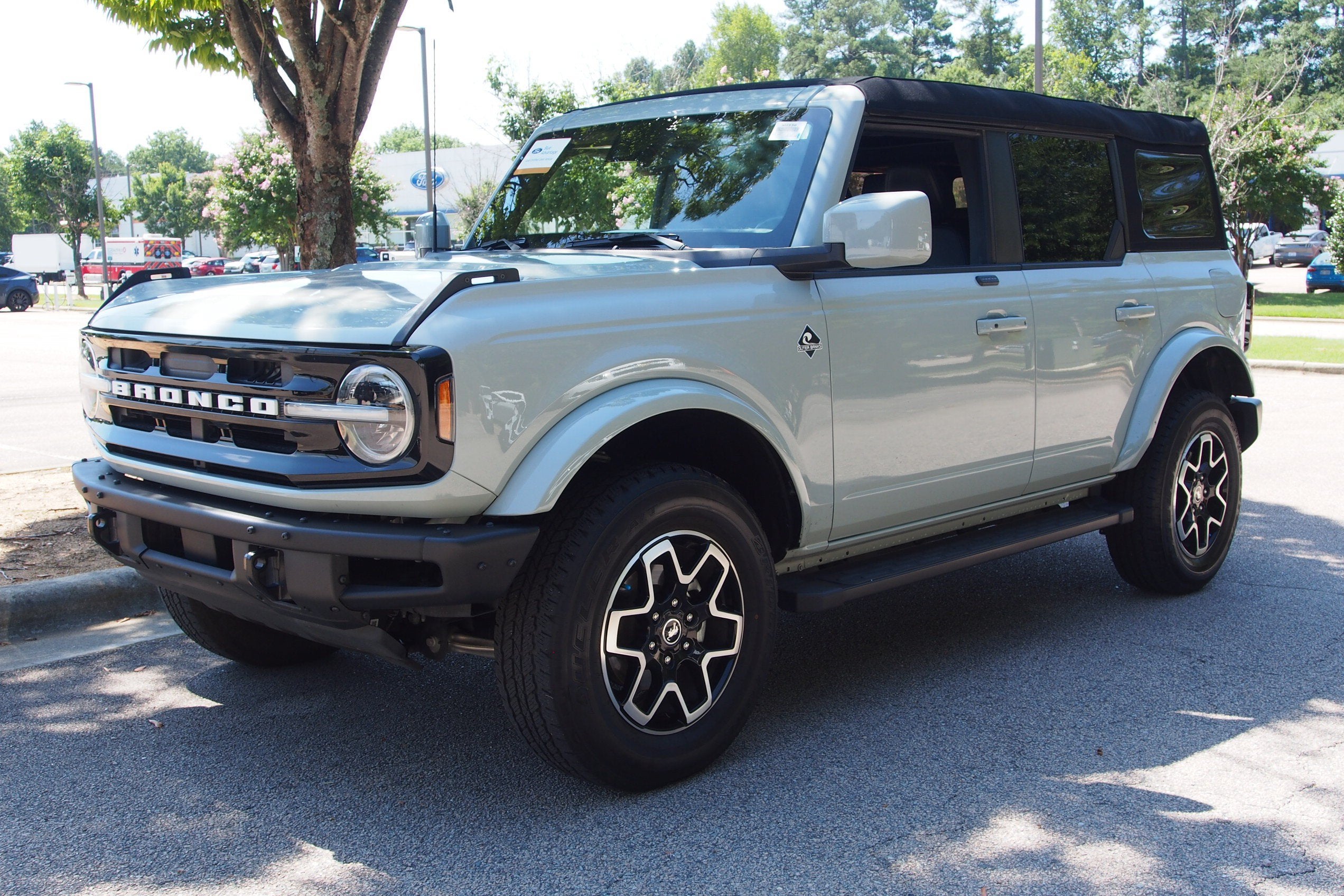 2023 Ford Bronco Outer Banks