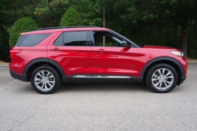2024 Ford Explorer XLT