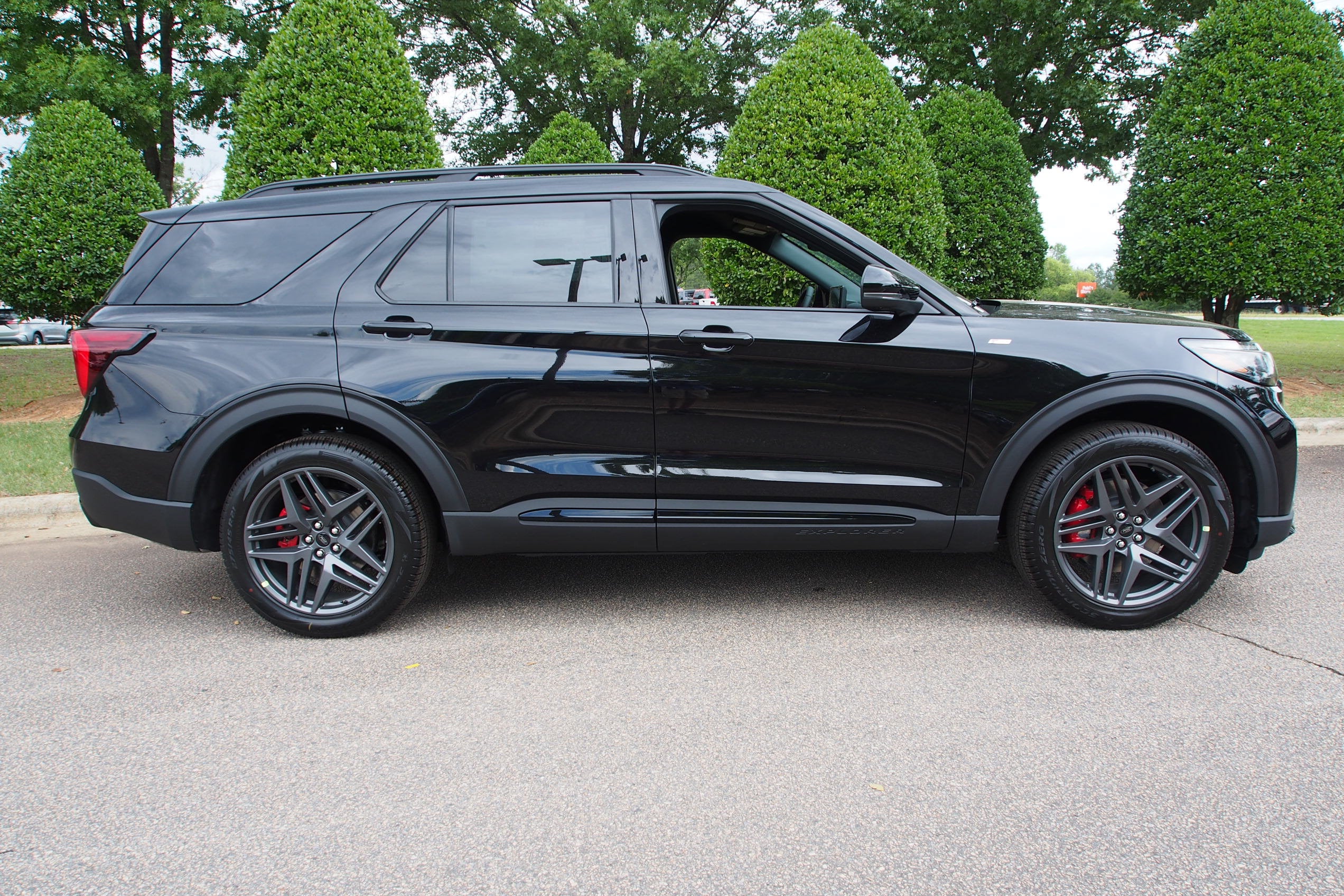 2026 Ford Explorer ST-Line - Crossroads Courtesy Demo