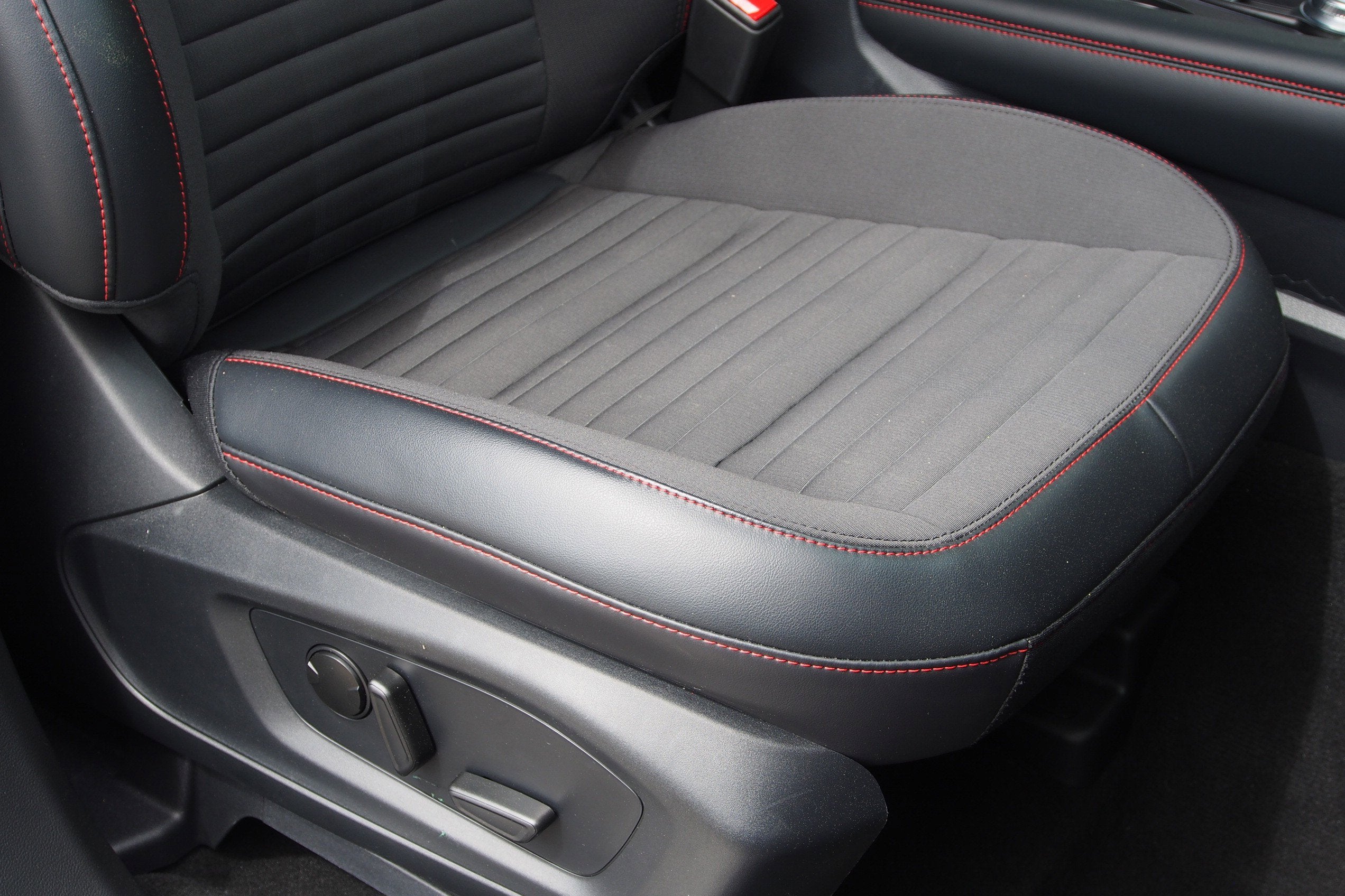 2026 Ford Explorer ST-Line - Crossroads Courtesy Demo