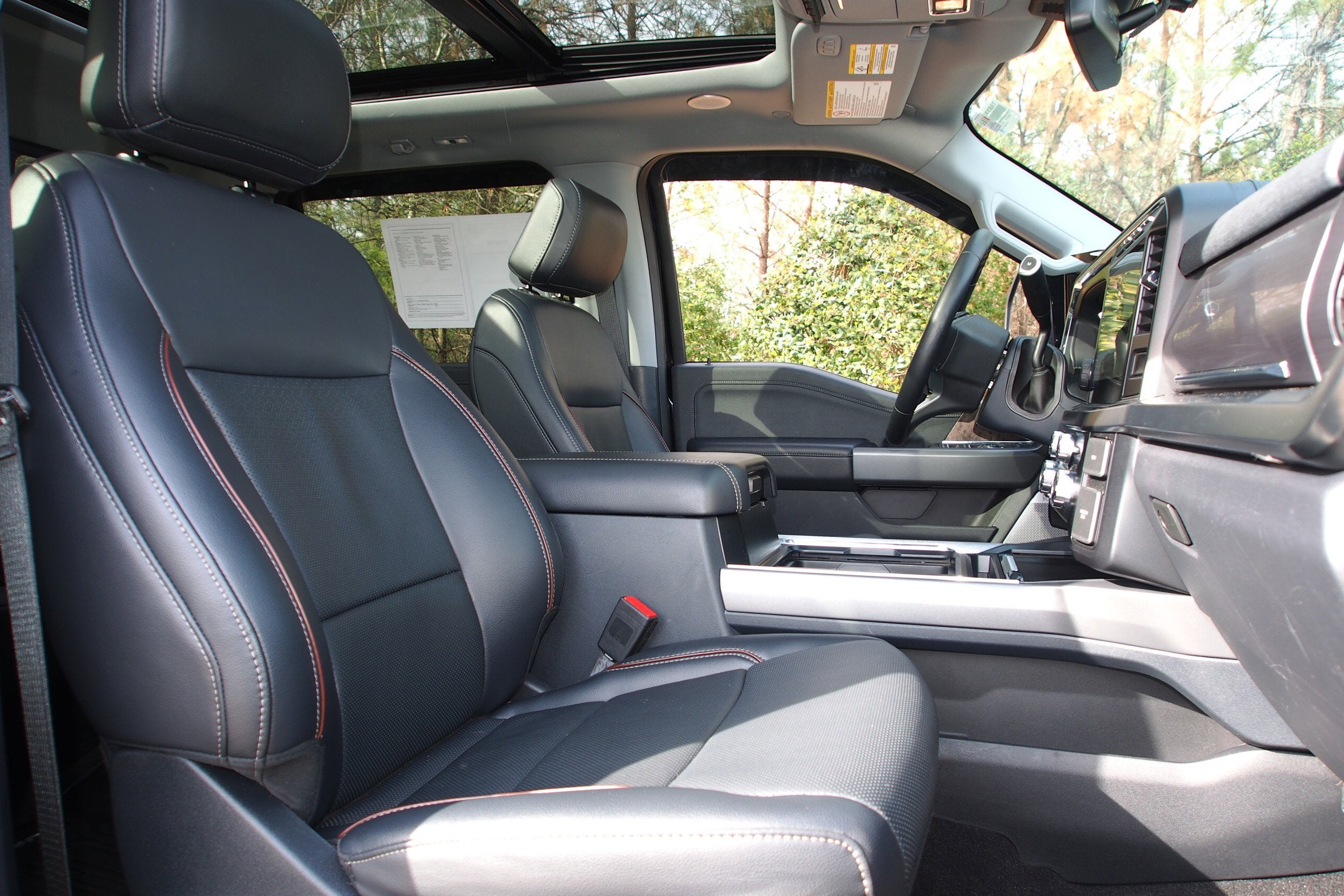 2024 Ford Super Duty F-350 SRW LARIAT