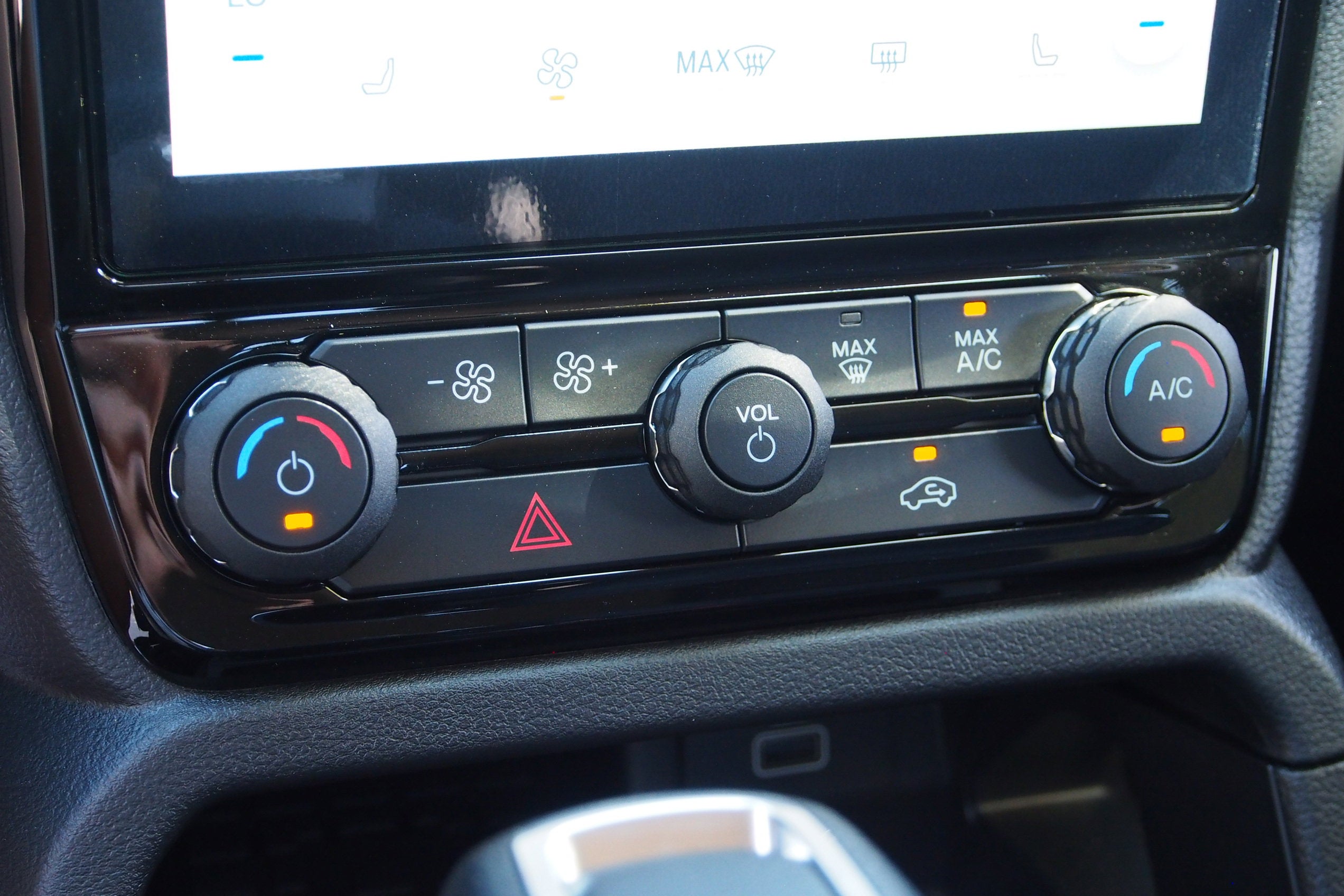 2025 Ford Ranger XLT - Crossroads Courtesy Demo